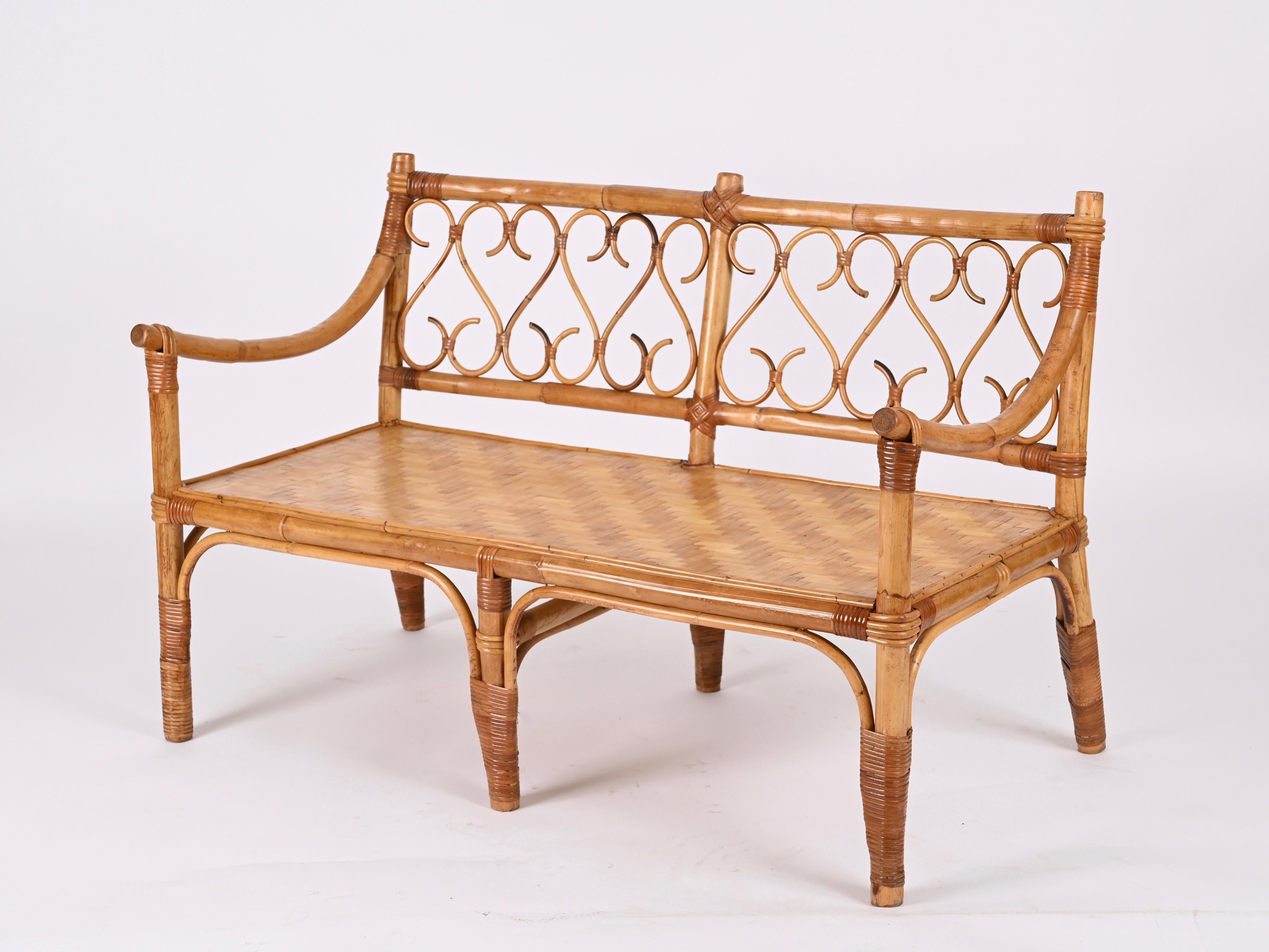 Mid-Century Modern Italian Two-Seat Rattan and Bamboo Sofa, 1970s For Sale 1