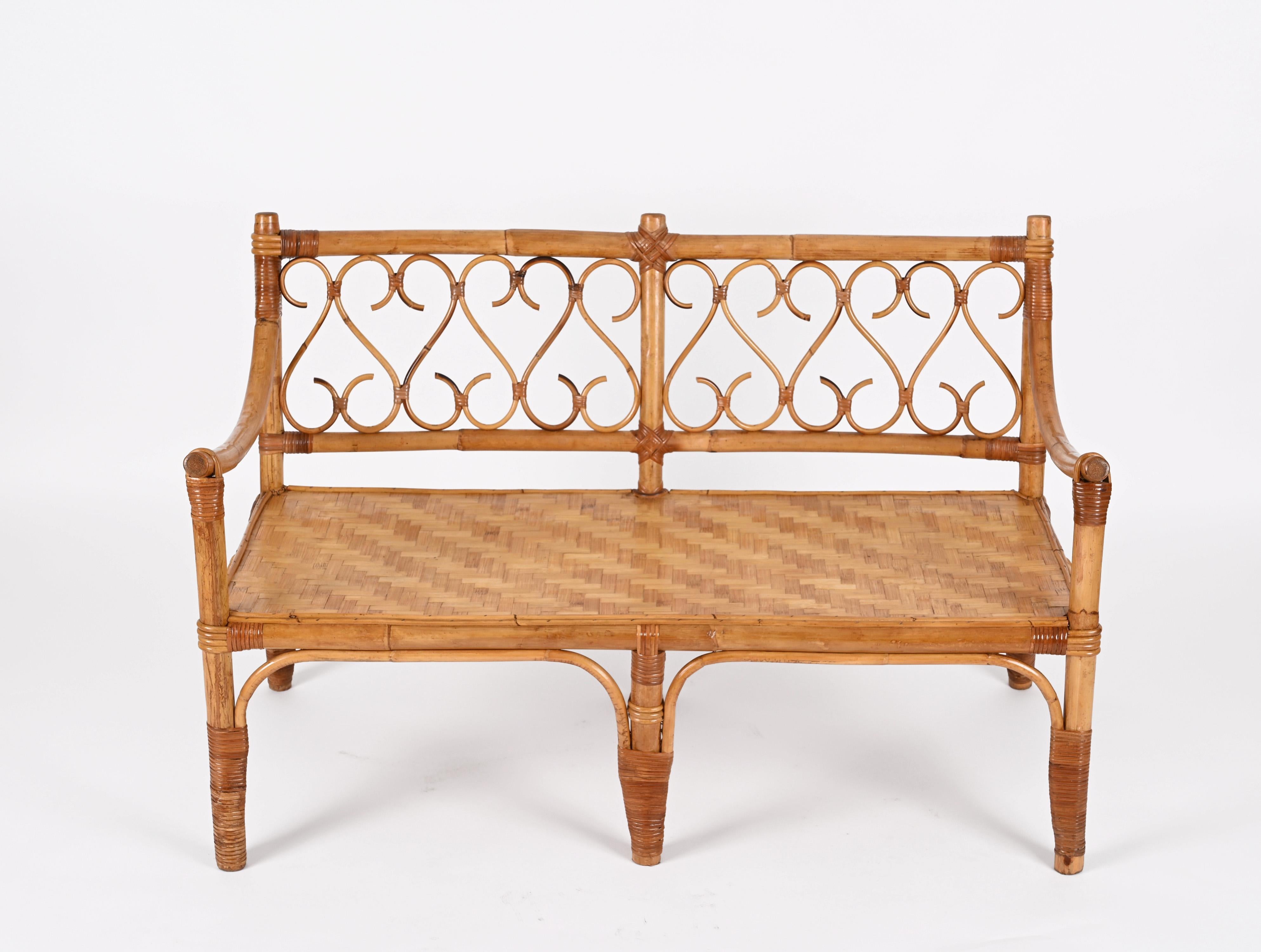 Mid-Century Modern Italian Two-Seat Rattan and Bamboo Sofa, 1970s For Sale 5