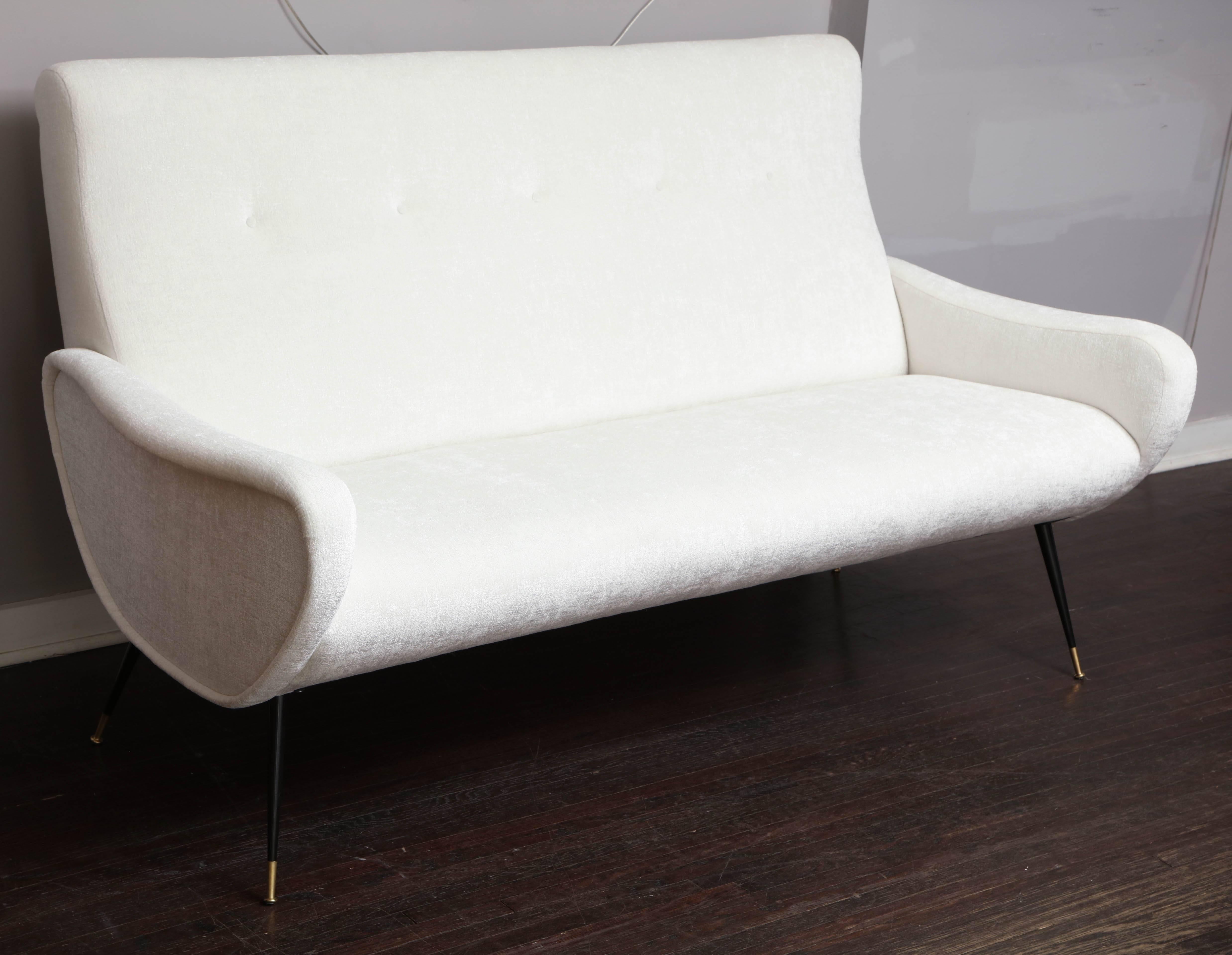 Mid-Century Modern Italian Upholstered Settee in Manner of Marco Zanuso 4