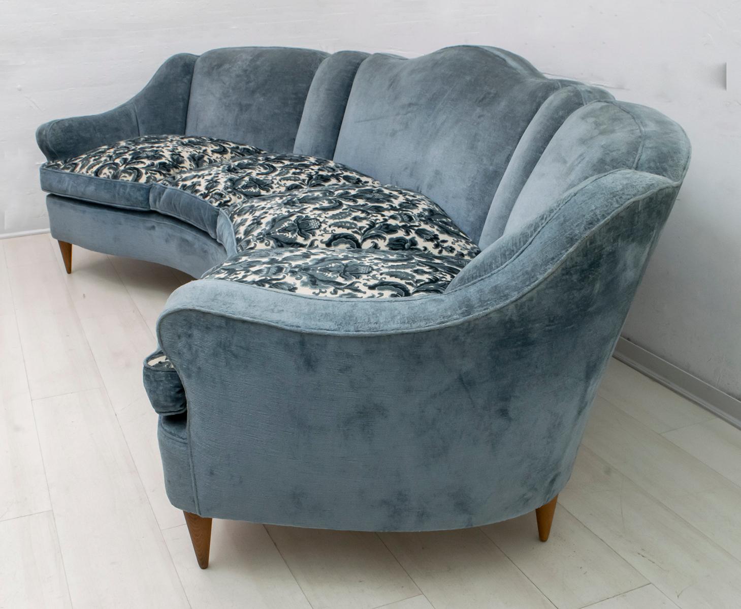 Mid-Century Modern Italian Velvet Curved Four-Seat Sofa, 1950s 8