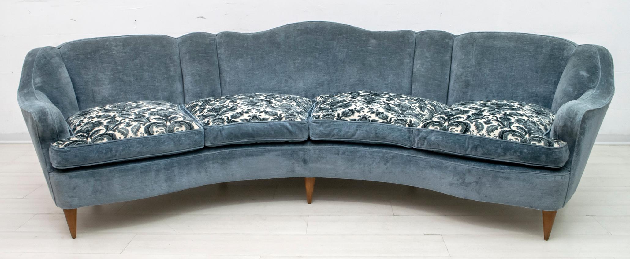 Mid-Century Modern Italian Velvet Curved Four-Seat Sofa, 1950s 1