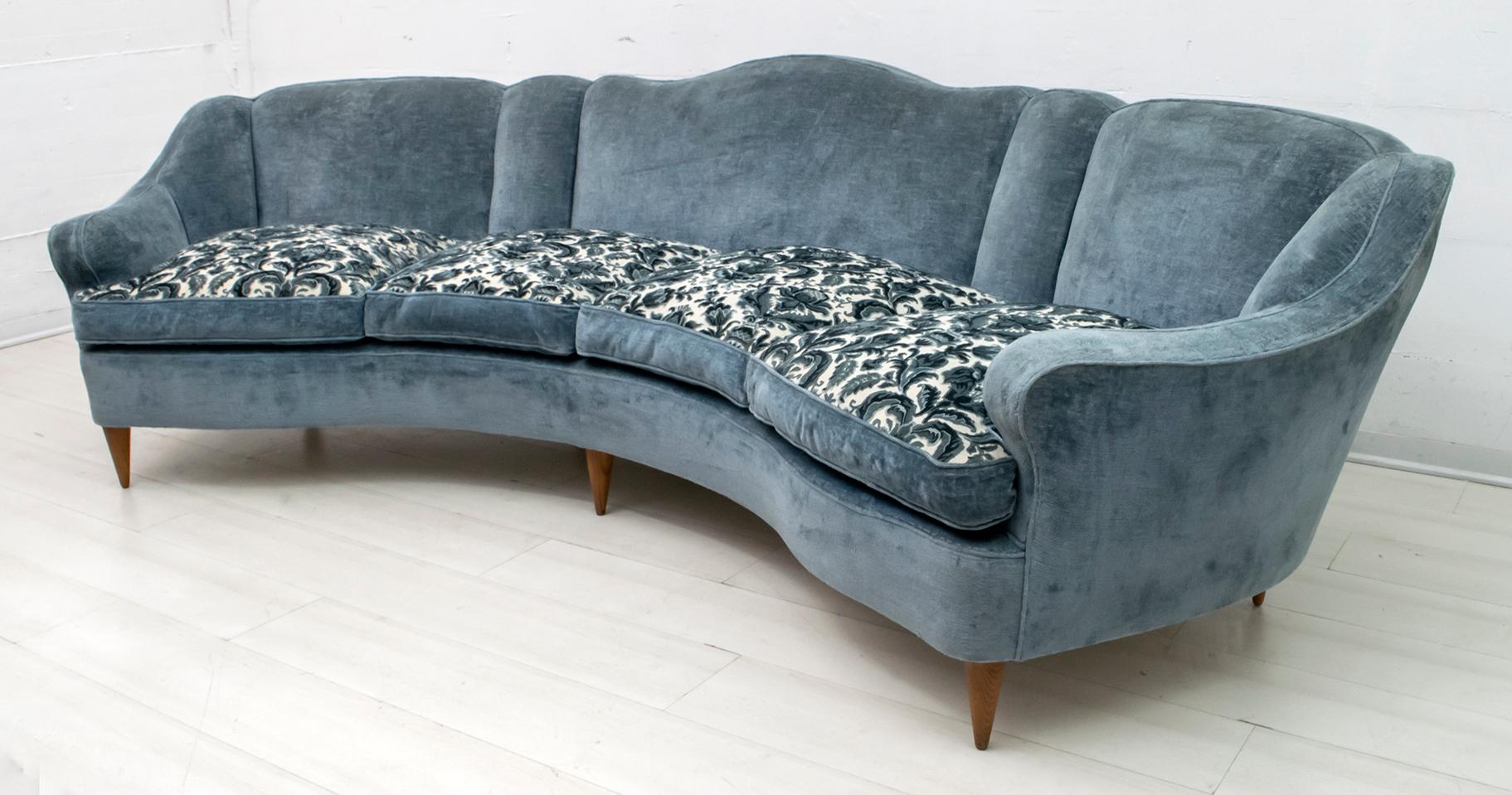 Mid-Century Modern Italian Velvet Curved Four-Seat Sofa, 1950s 2