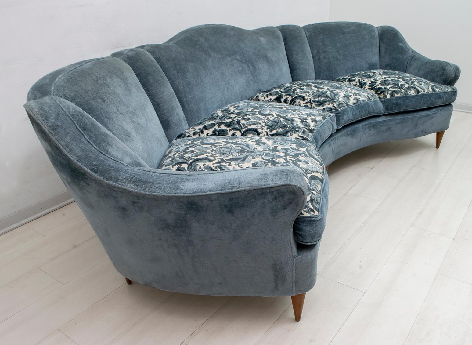 Mid-Century Modern Italian Velvet Curved Four-Seat Sofa, 1950s 3