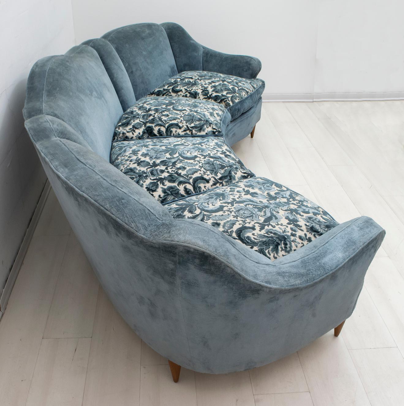 Mid-Century Modern Italian Velvet Curved Four-Seat Sofa, 1950s 5