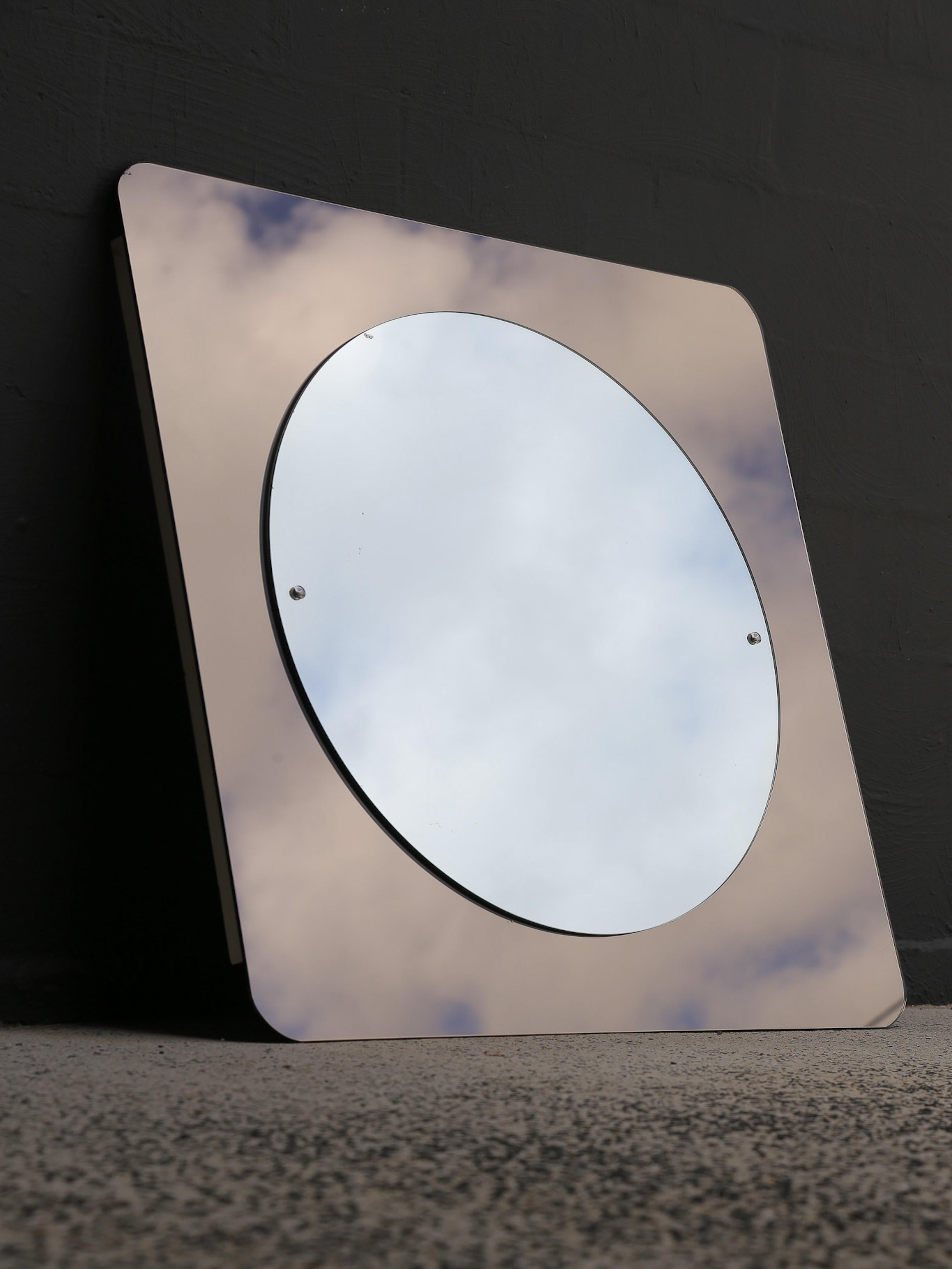 Grand miroir mural italien mi-siècle moderne, années 1970 en vente 1