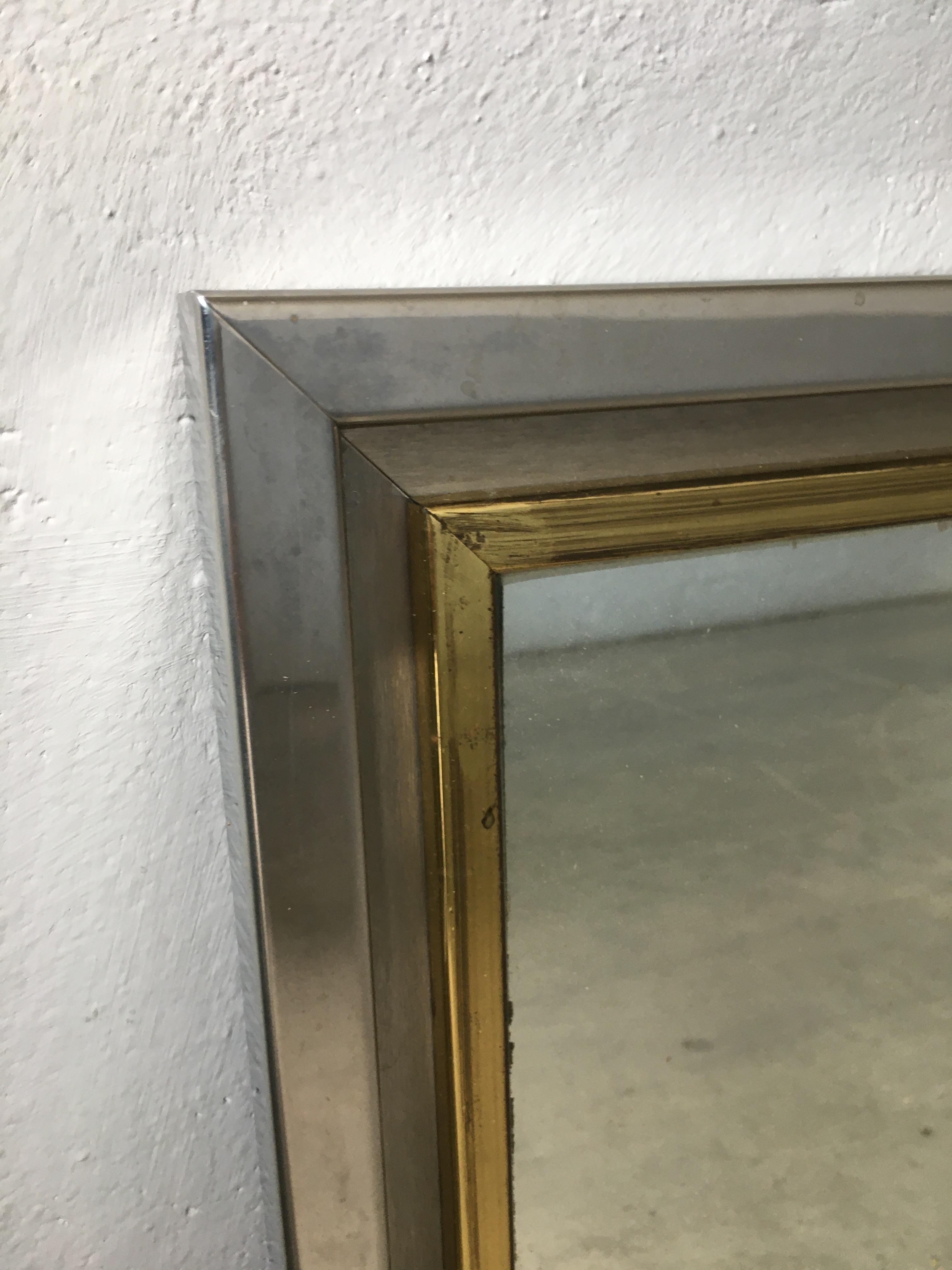 Mid-Century Modern Italian Wall Mirror with Chrome and Brass Frame, 1970s For Sale 4
