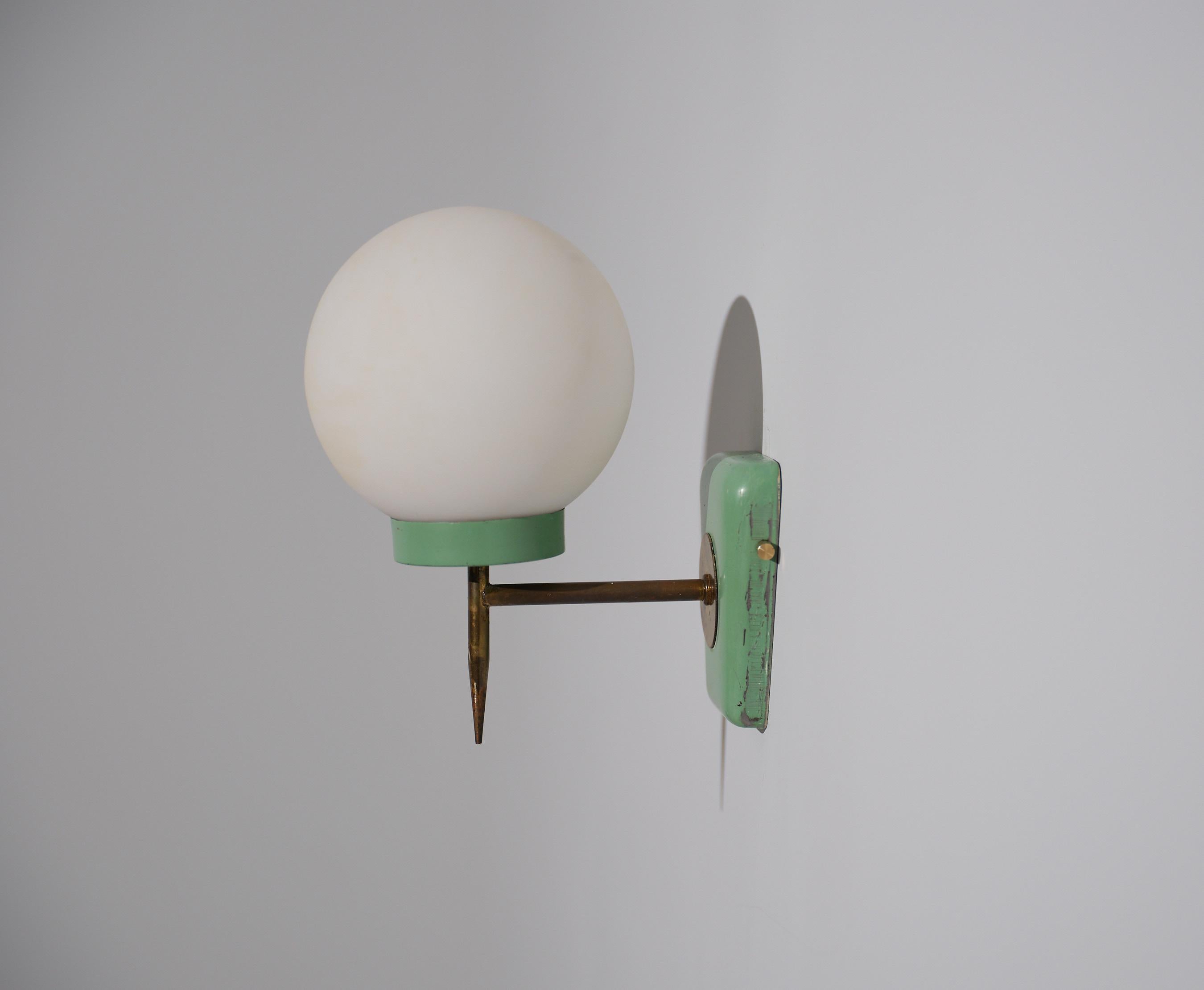 Mid-Century Modern Italian Wall Sconce In Good Condition For Sale In Rome, IT