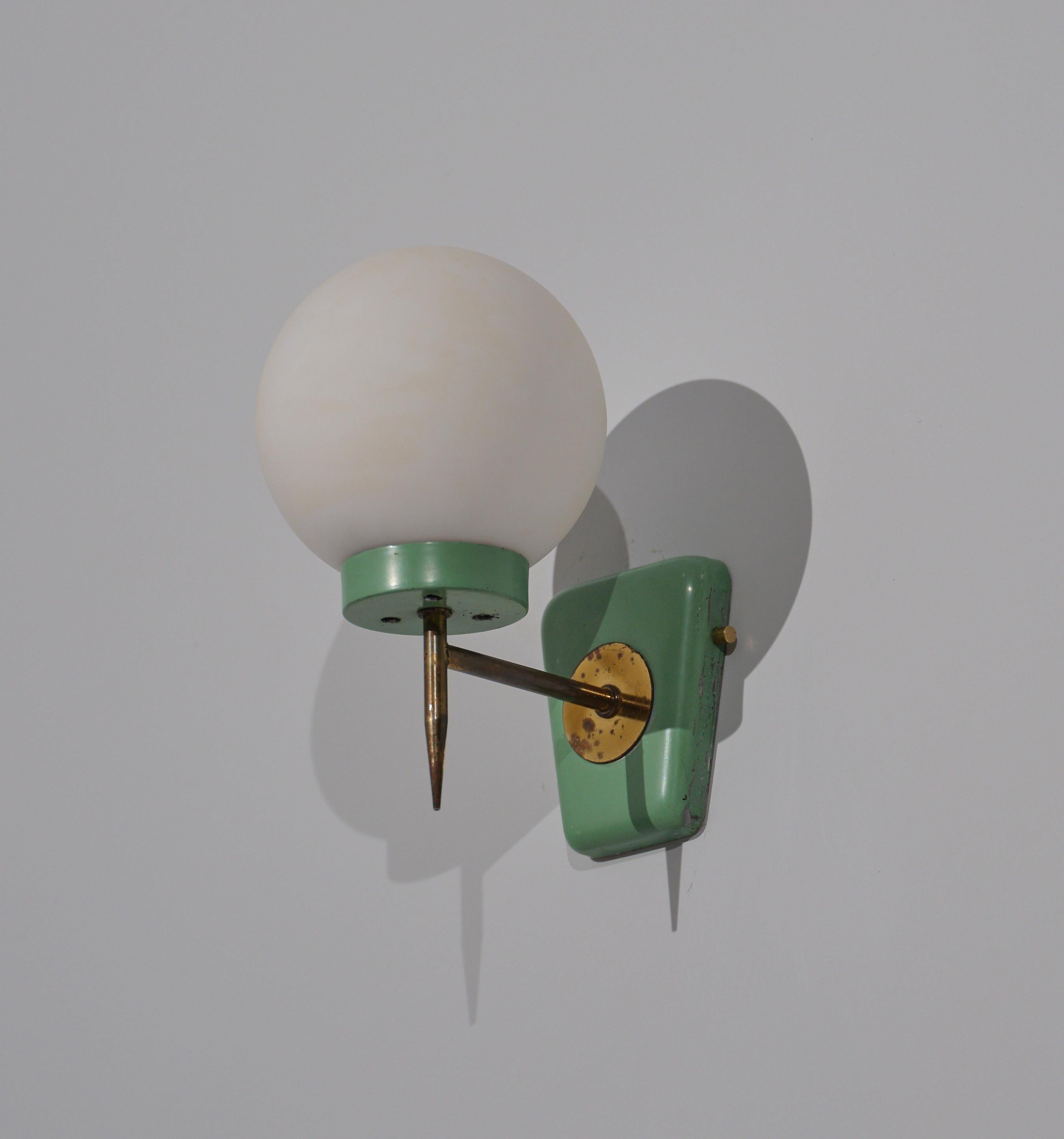 Mid-Century Modern Italian Wall Sconce For Sale 1