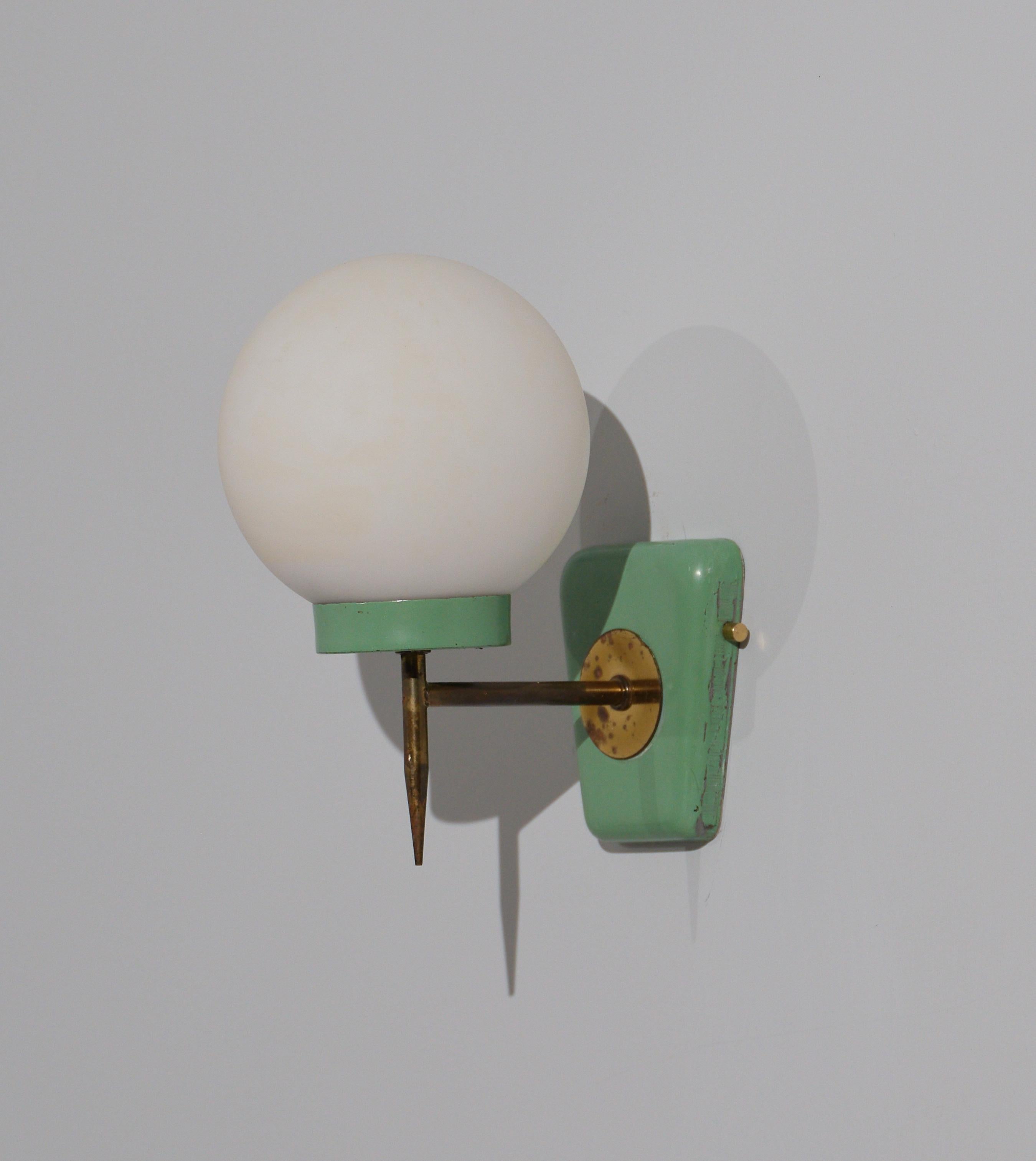 Mid-Century Modern Italian Wall Sconce For Sale 2