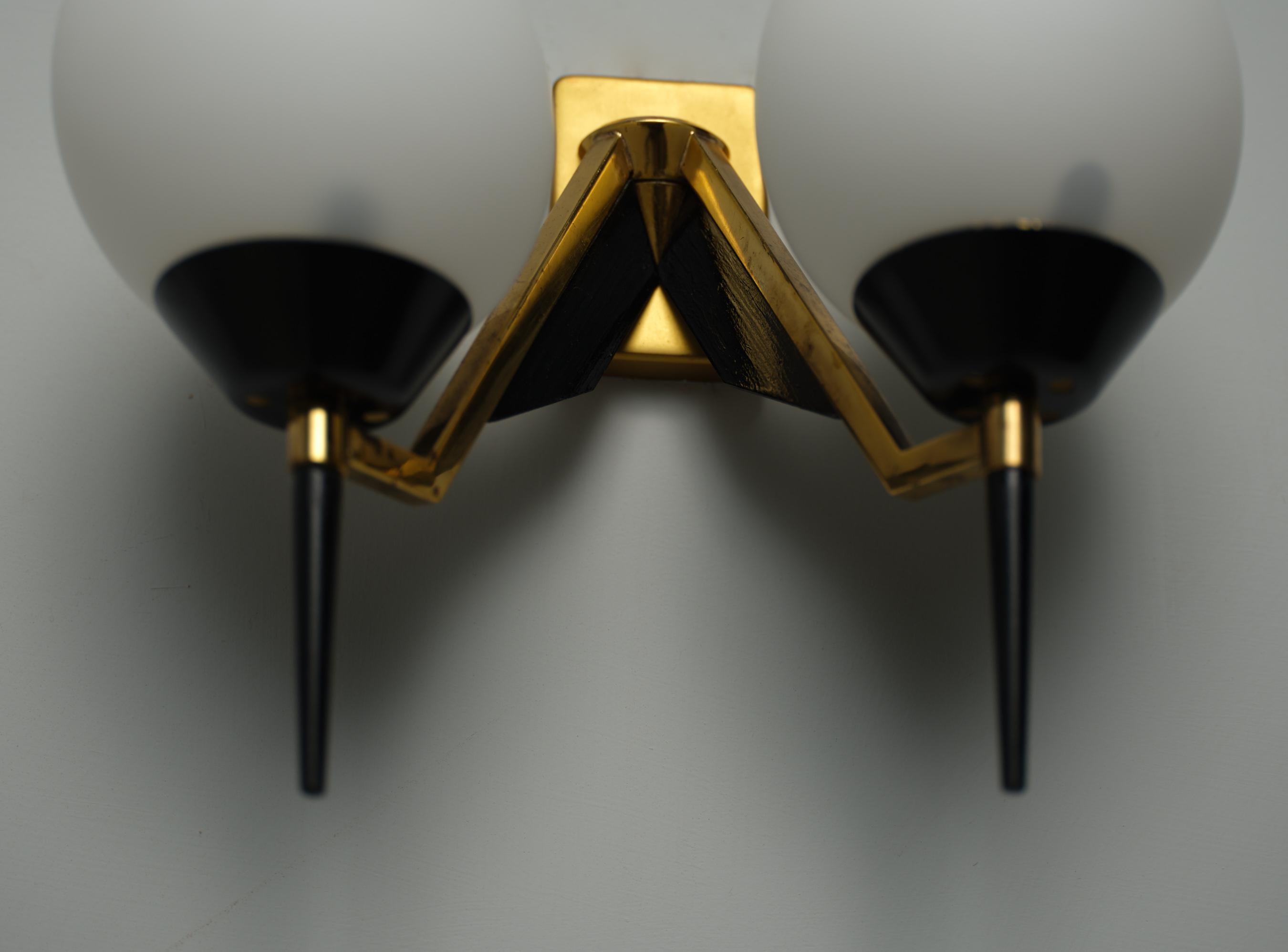 Metal Mid-Century Modern Italian Wall Sconces by Stilnovo For Sale