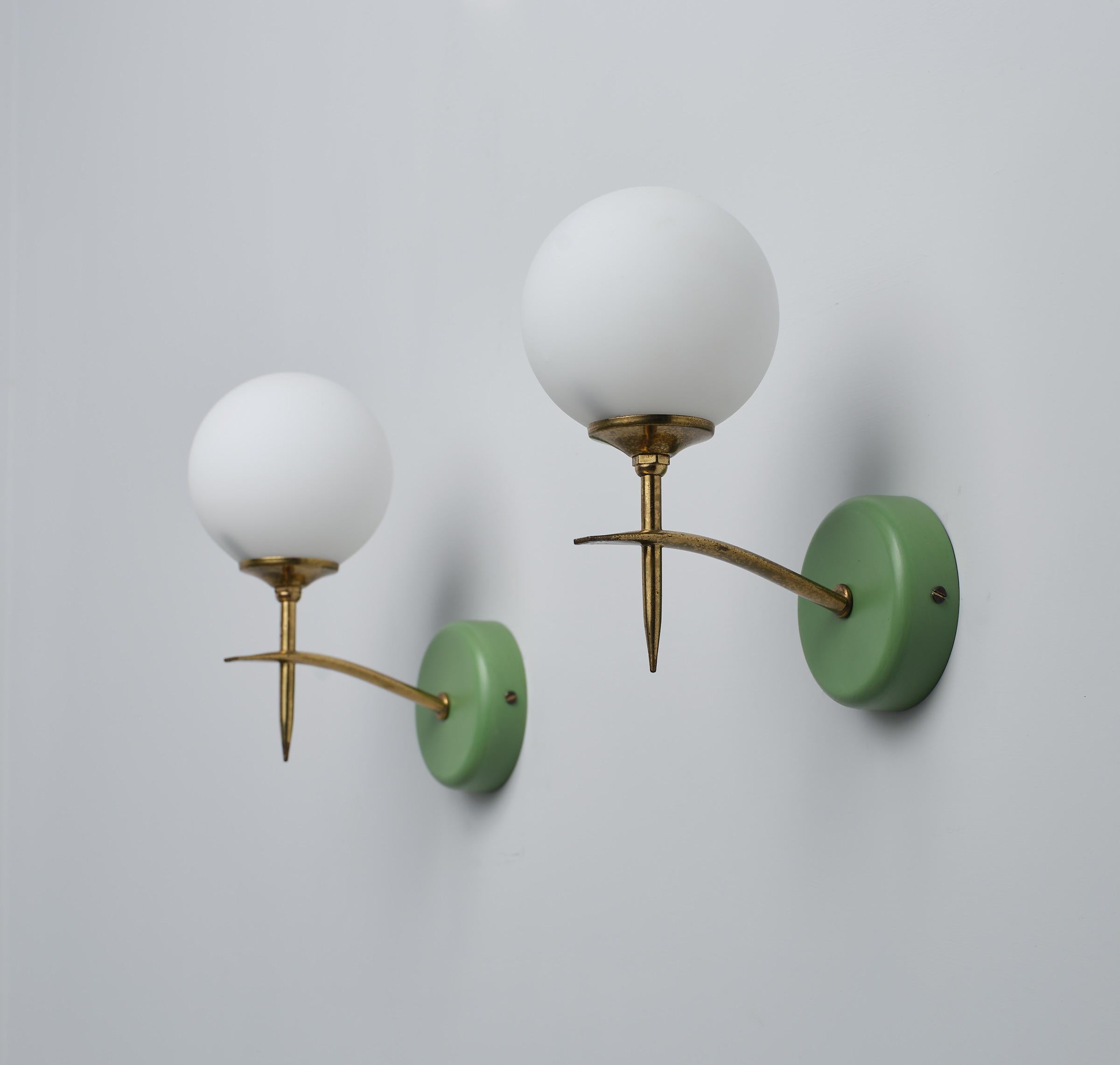 Mid-20th Century Mid-Century Modern Italian Wall Sconces with Opaline Glass and Green Brass Mount For Sale