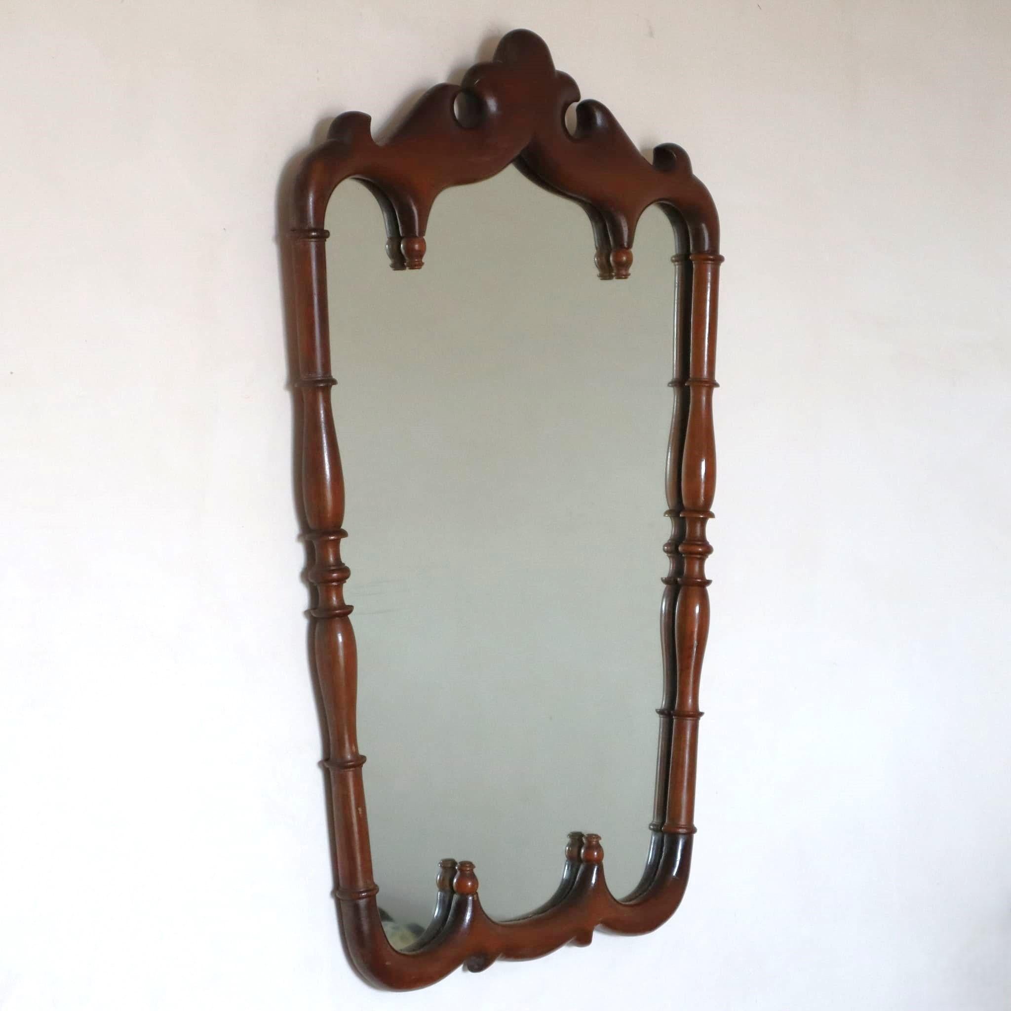 Mid-century modern italian walnut solid mirror from 1950s In Good Condition For Sale In Nicolosi, IT