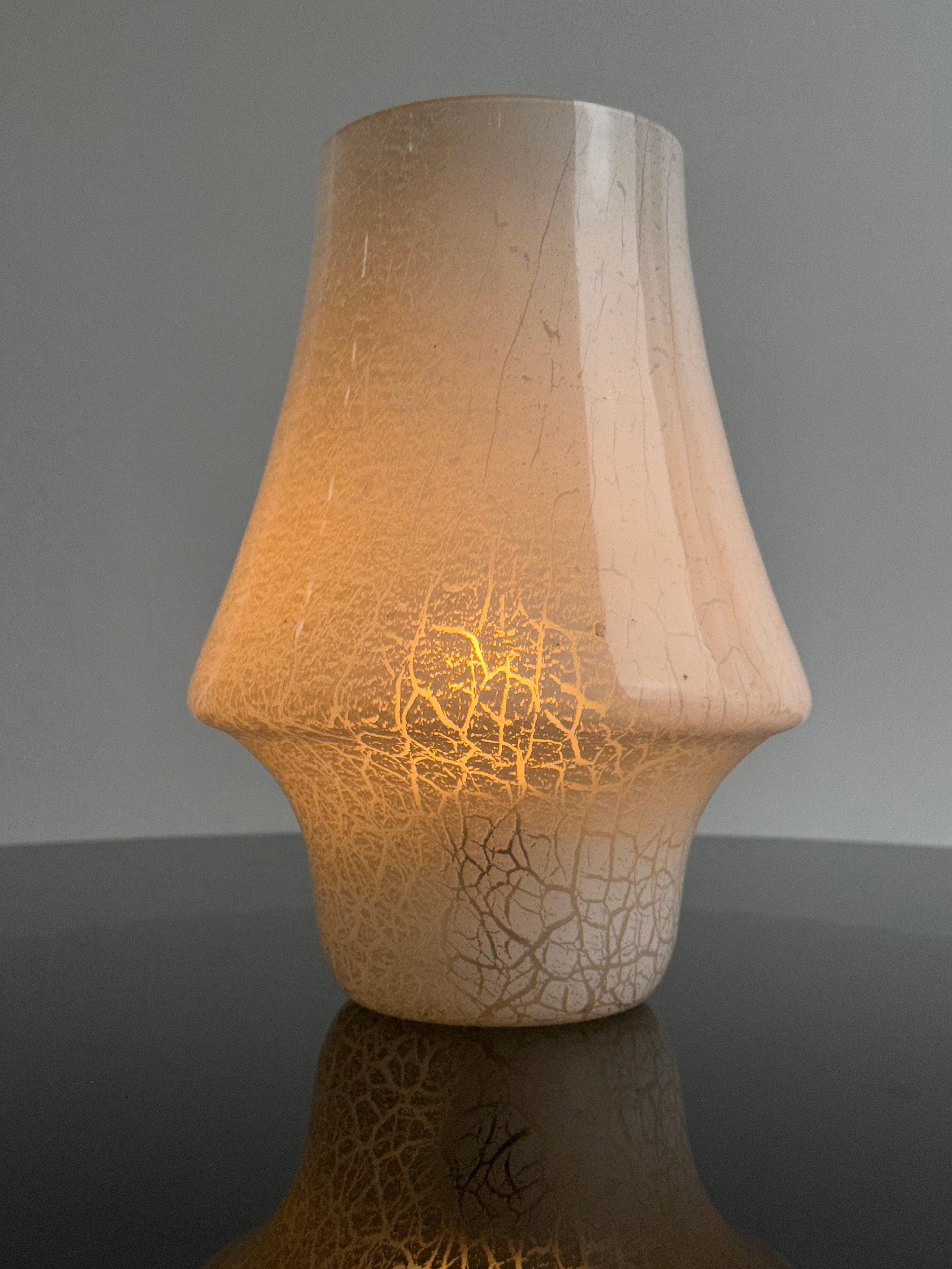 Mid-20th Century Mid-Century Modern Italian White Murano Glass Mushroom Table Lamp, 1960s For Sale