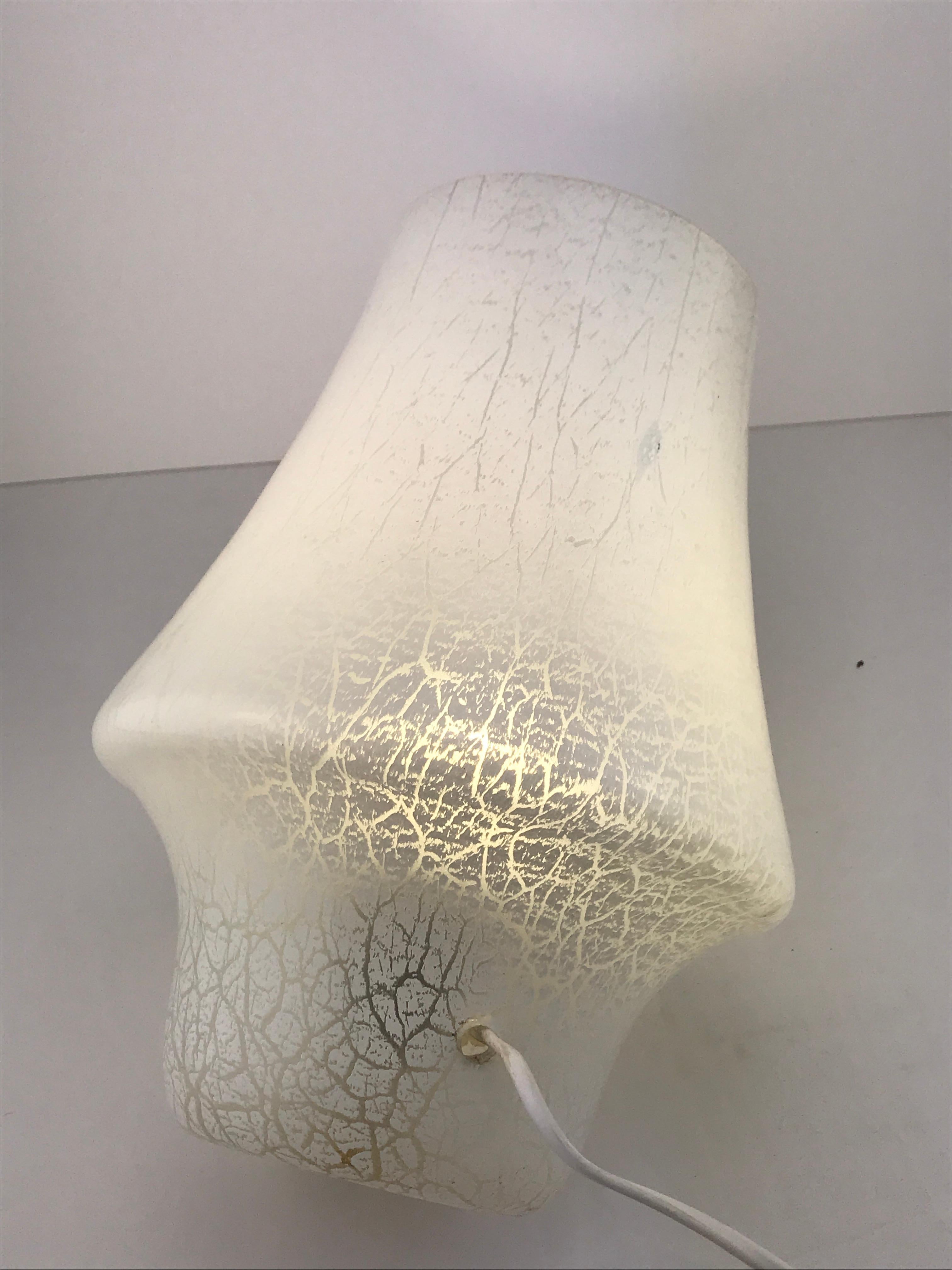 Mid-Century Modern Italian White Murano Glass Mushroom Table Lamp, 1960s For Sale 3