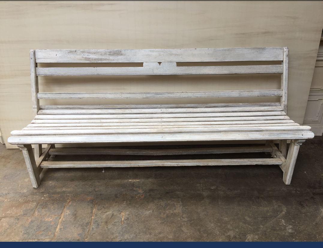 Mid-Century Modern Italian White Painted Wooden Garden Bench, 1940s In Good Condition For Sale In Florence, IT
