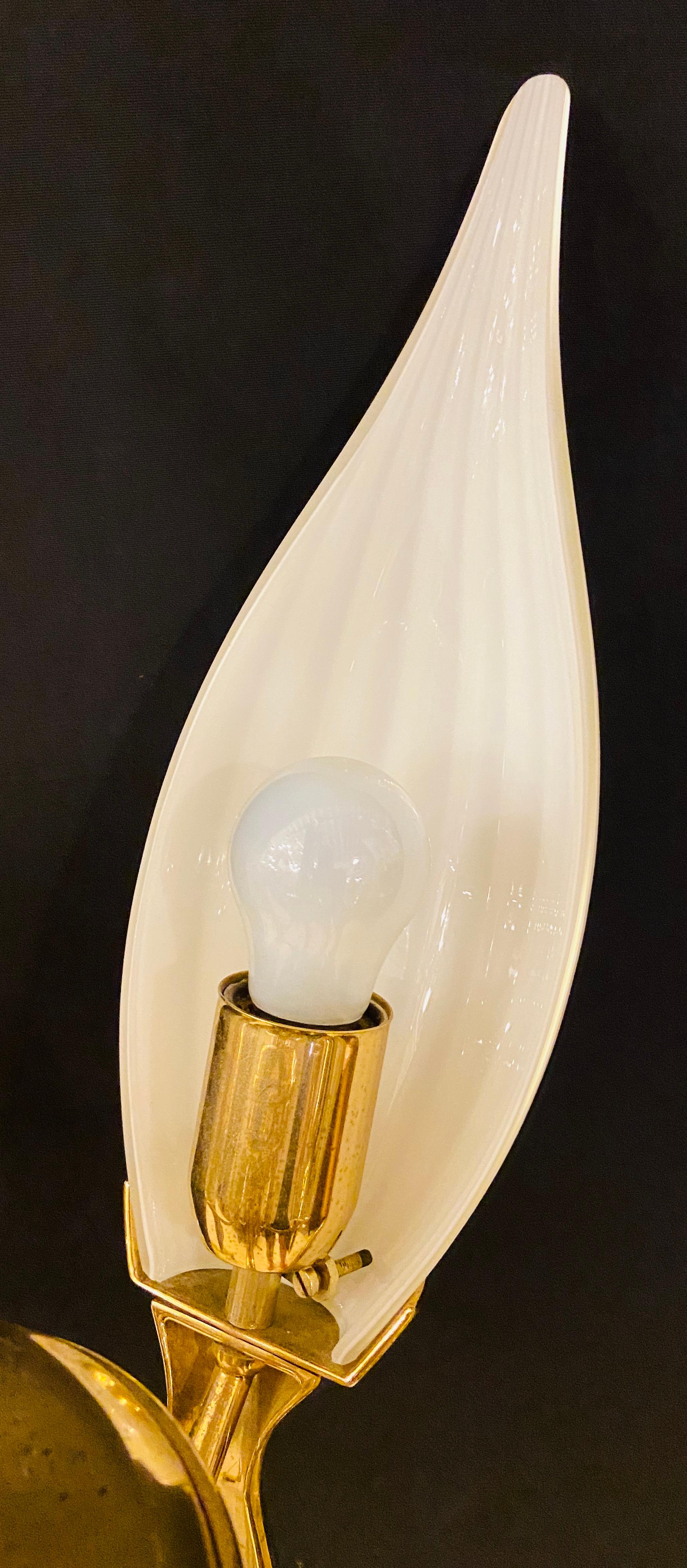 Mid-Century Modern Italian White Tulip Milk Glass Chandelier 1