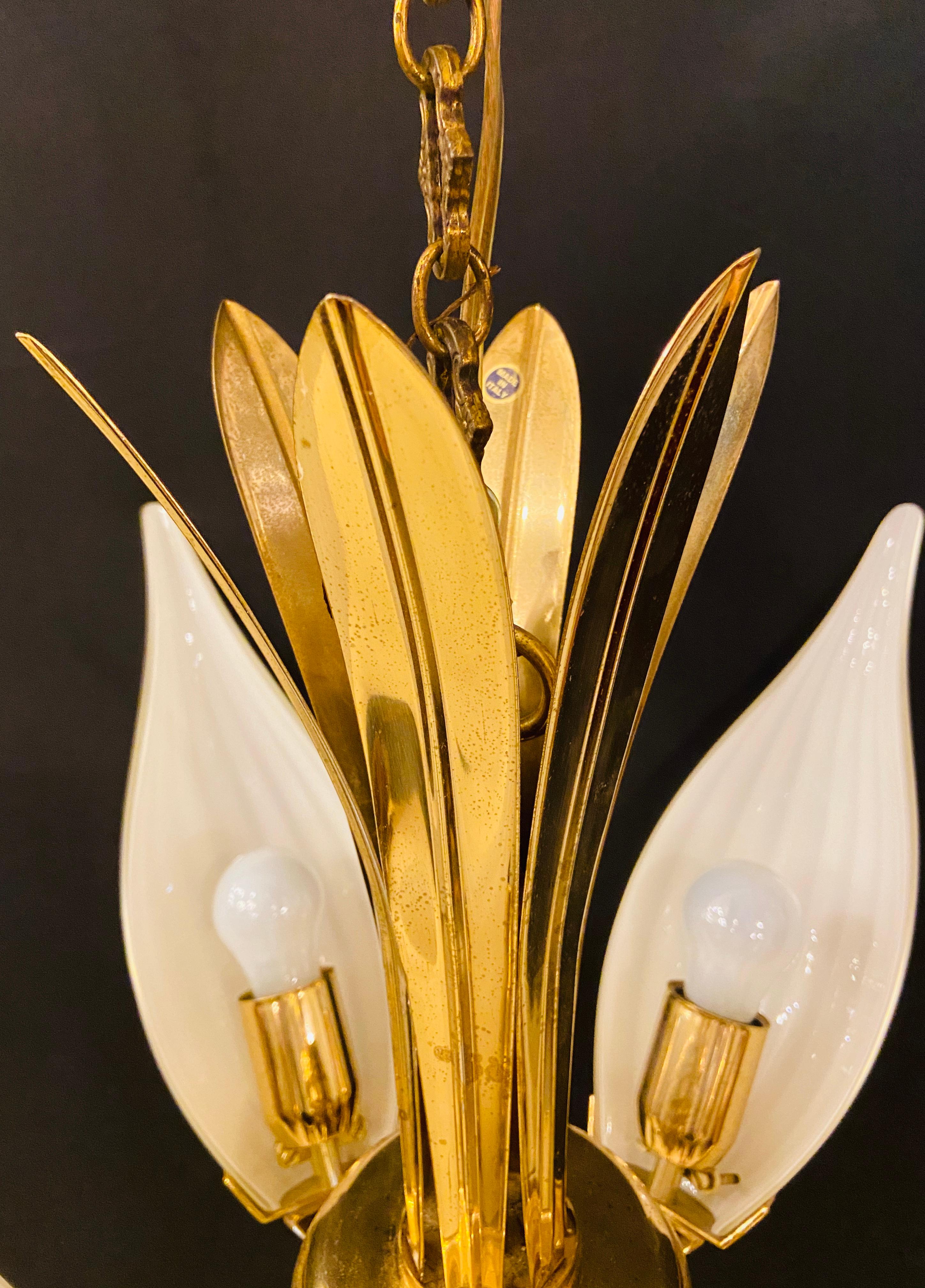 Mid-Century Modern Italian White Tulip Milk Glass Chandelier 3