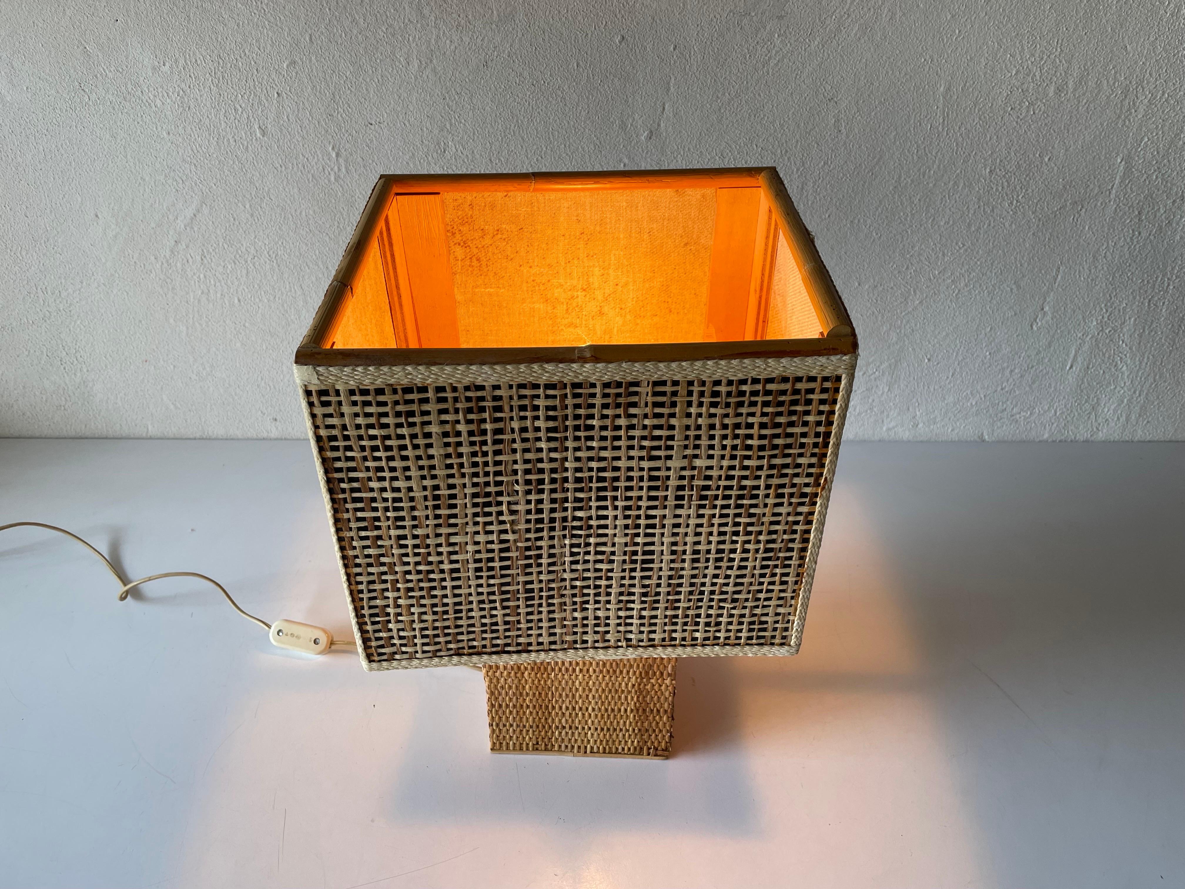 Mid-Century Modern Italian Wicker Table Lamp, 1960s, Italy For Sale 9