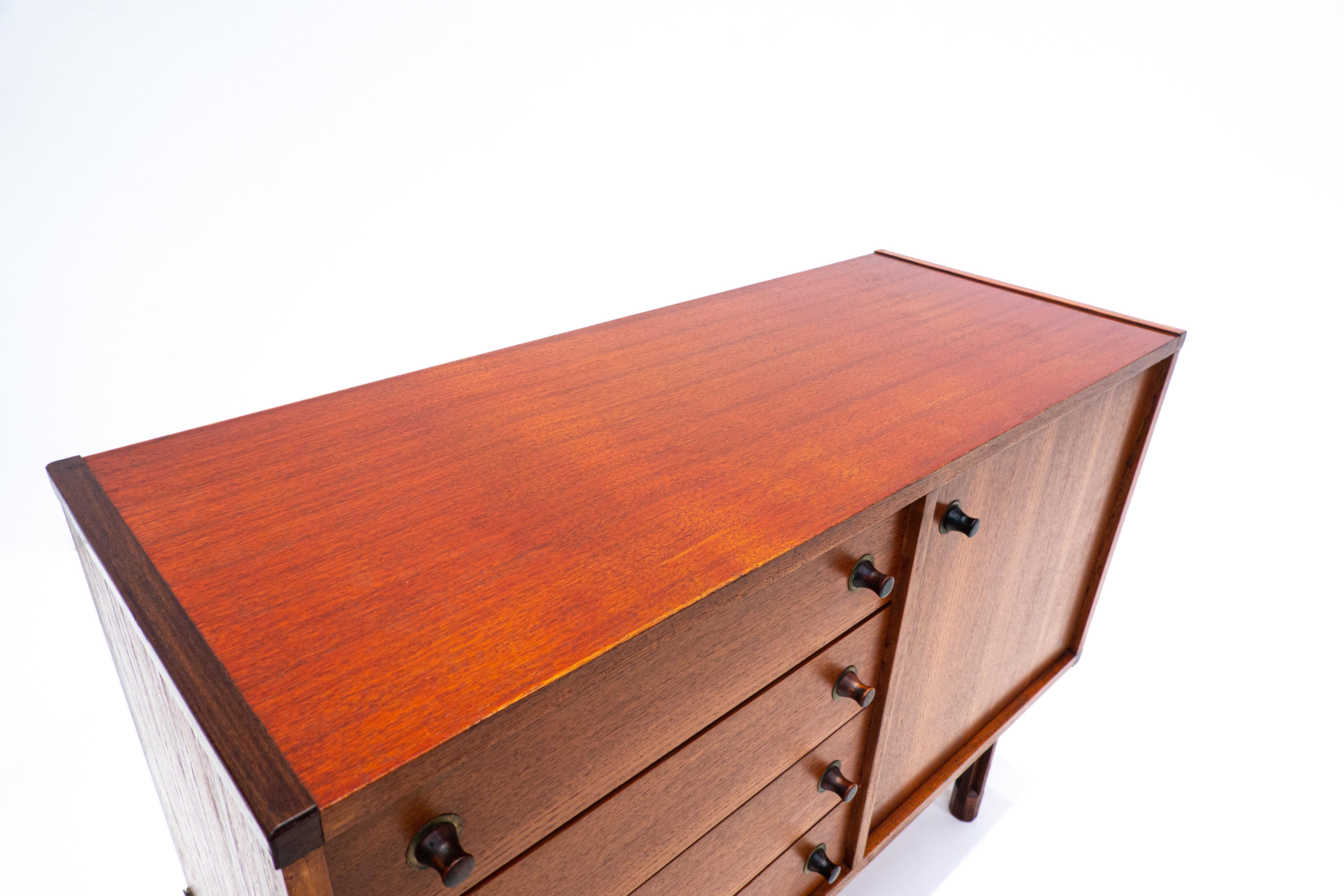 Mid-20th Century Mid-Century Modern Italian Wooden Chest of Drawers, 1960s