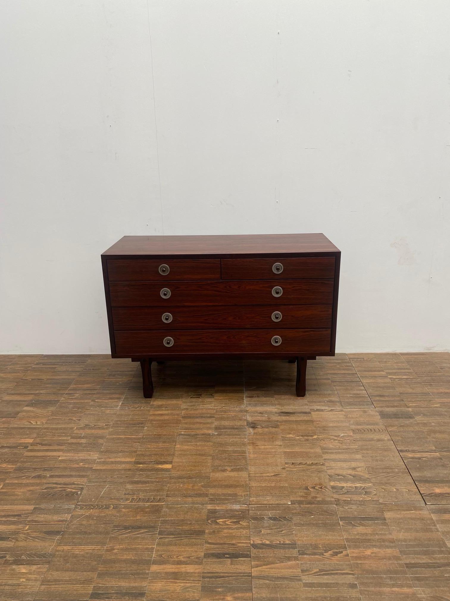 Mid-Century Modern Italian wooden chest of drawers.