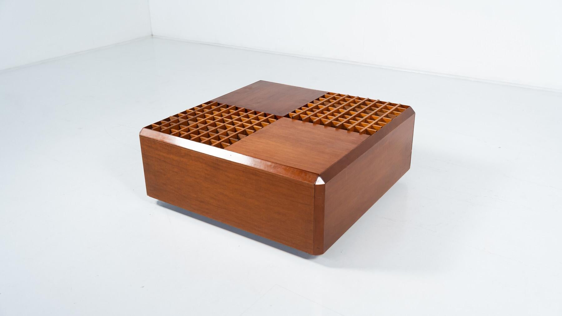 Européen Table basse en bois italienne moderne du milieu du siècle, 1960 en vente