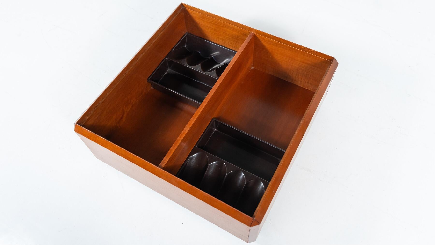 Table basse en bois italienne moderne du milieu du siècle, 1960 en vente 1