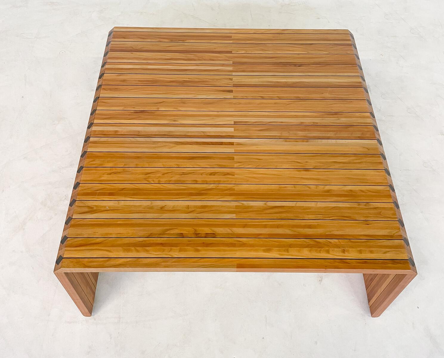 Late 20th Century Mid-Century Modern Italian Wooden Coffee Table, 1970s For Sale