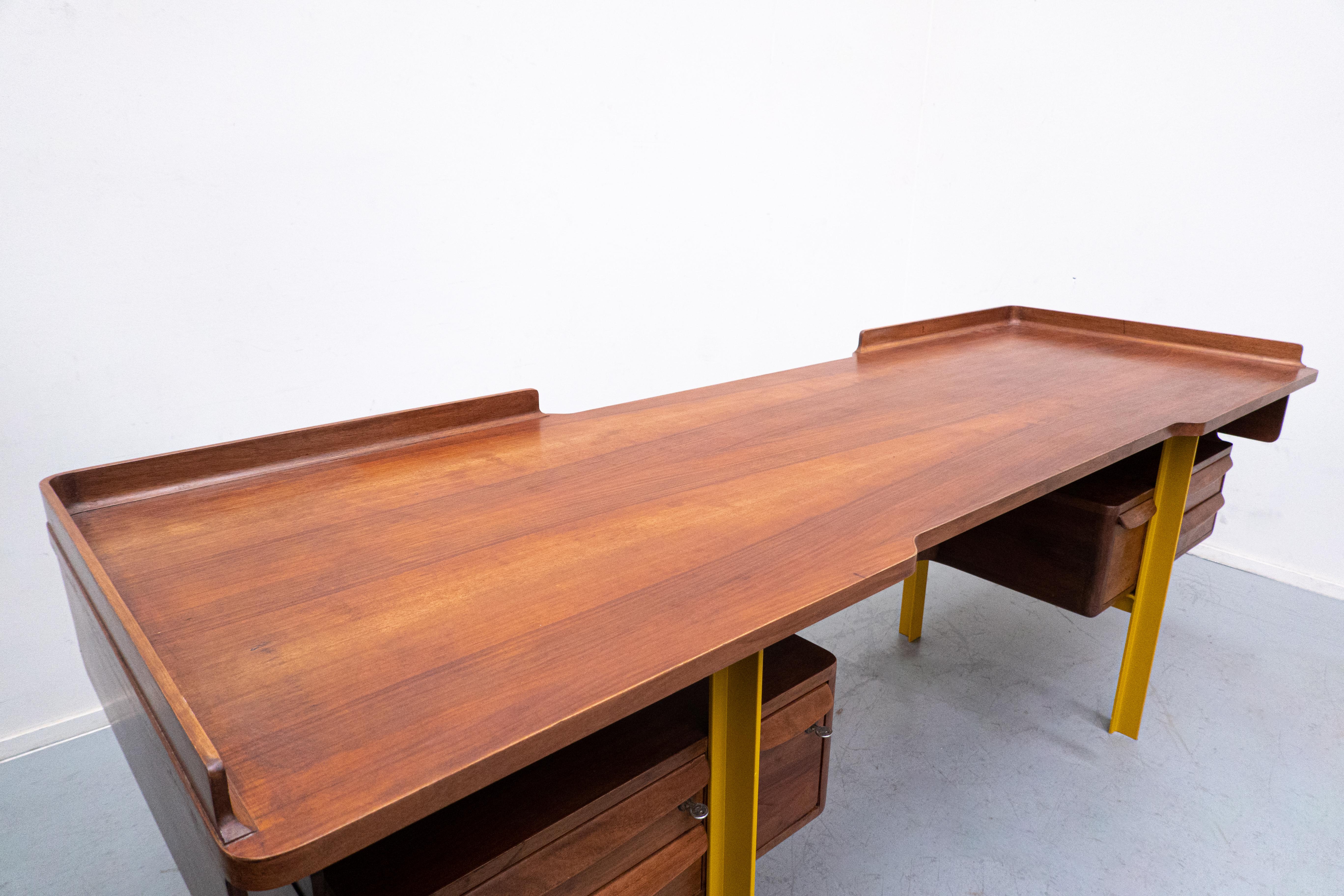 Mid-20th Century Mid-Century Modern Italian Wooden Desk, Walnut, 1960s For Sale