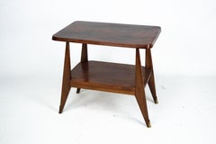 Mid-Century Modern Italienischer Beistelltisch aus Holz. Italien 1950er Jahre