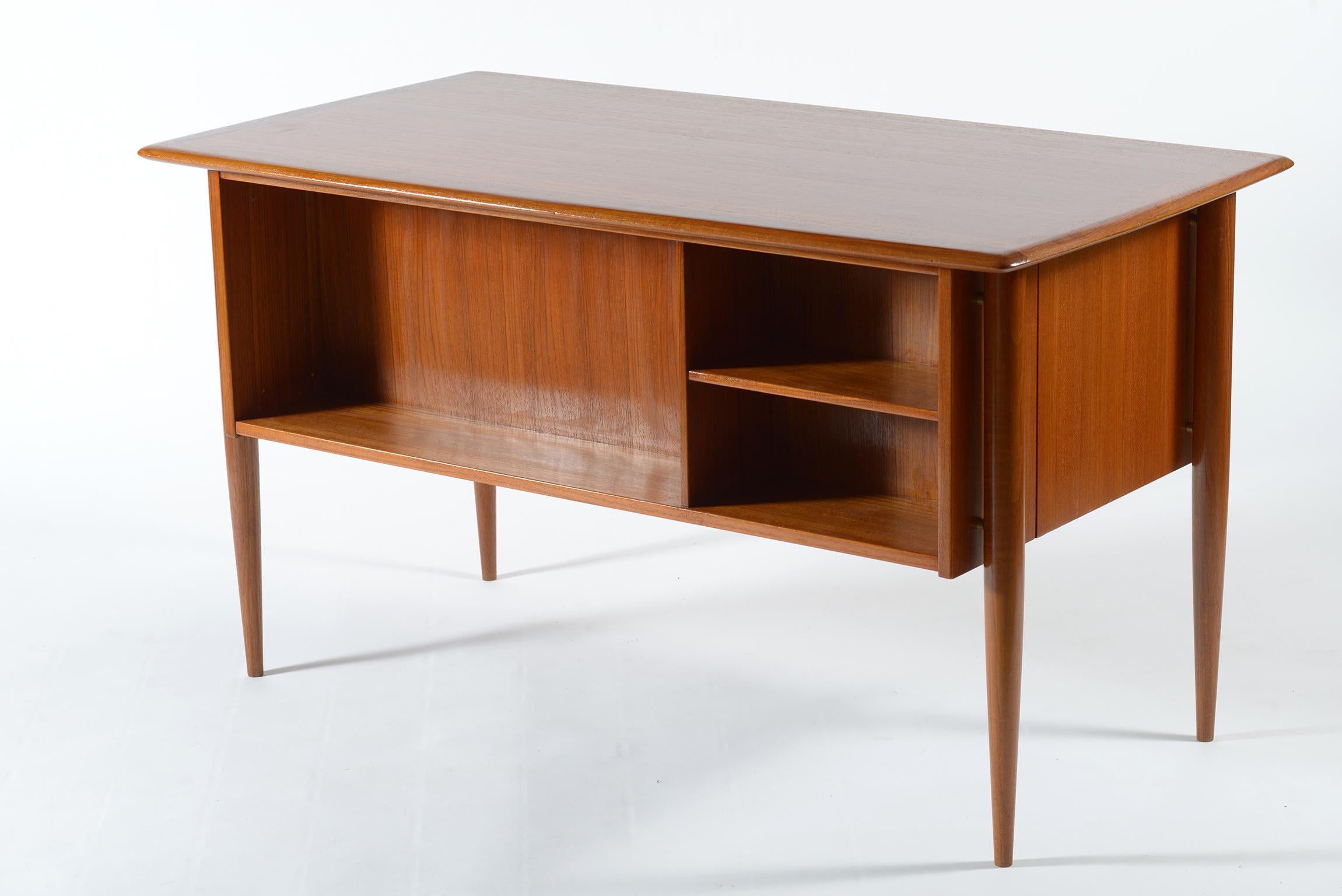 Mid-Century Modern Italian Writing Desk with Drawers and Bookcase, 1950s 5