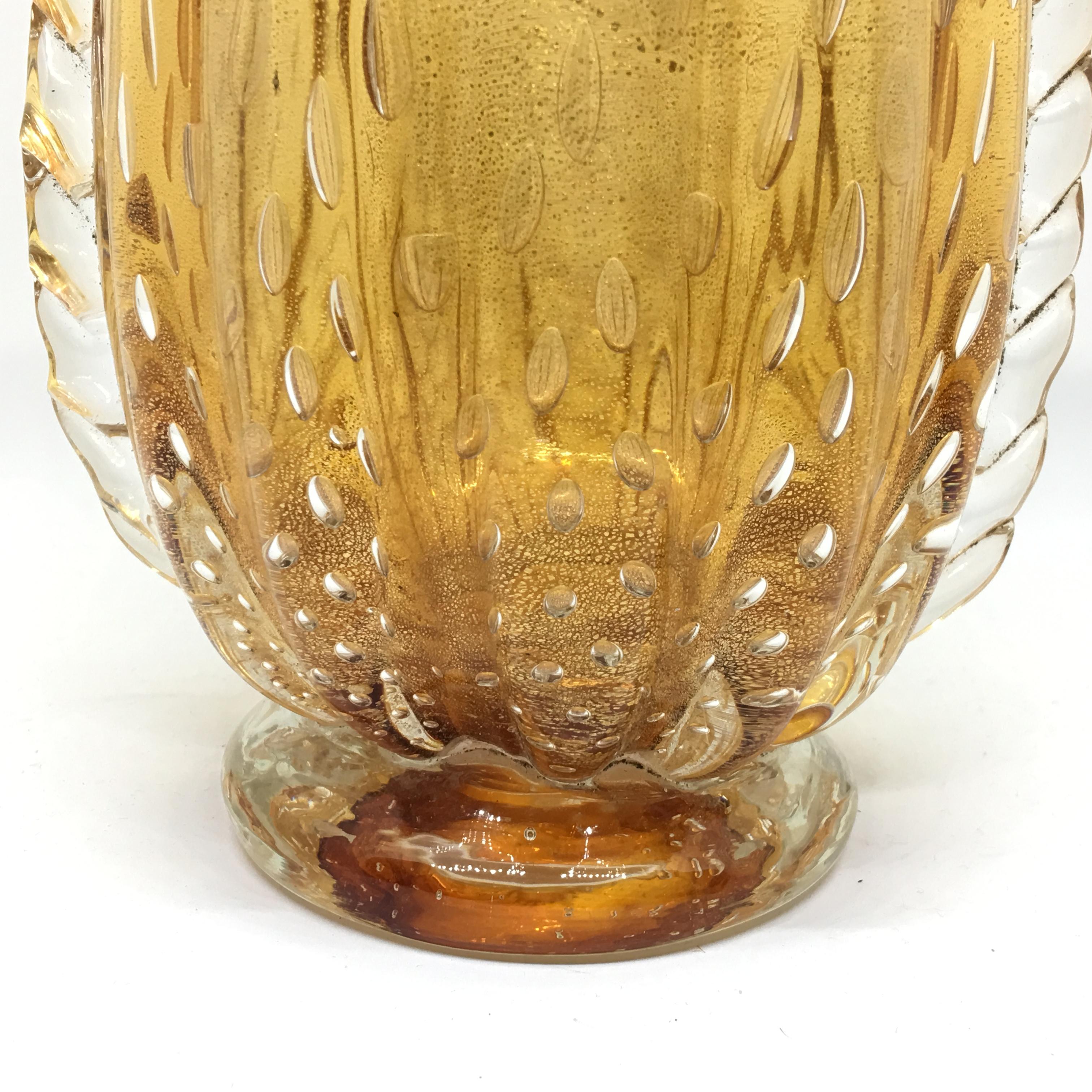 Hand-Crafted Mid-Century Modern Italian yellow and gold Murano Glass Vase 1970