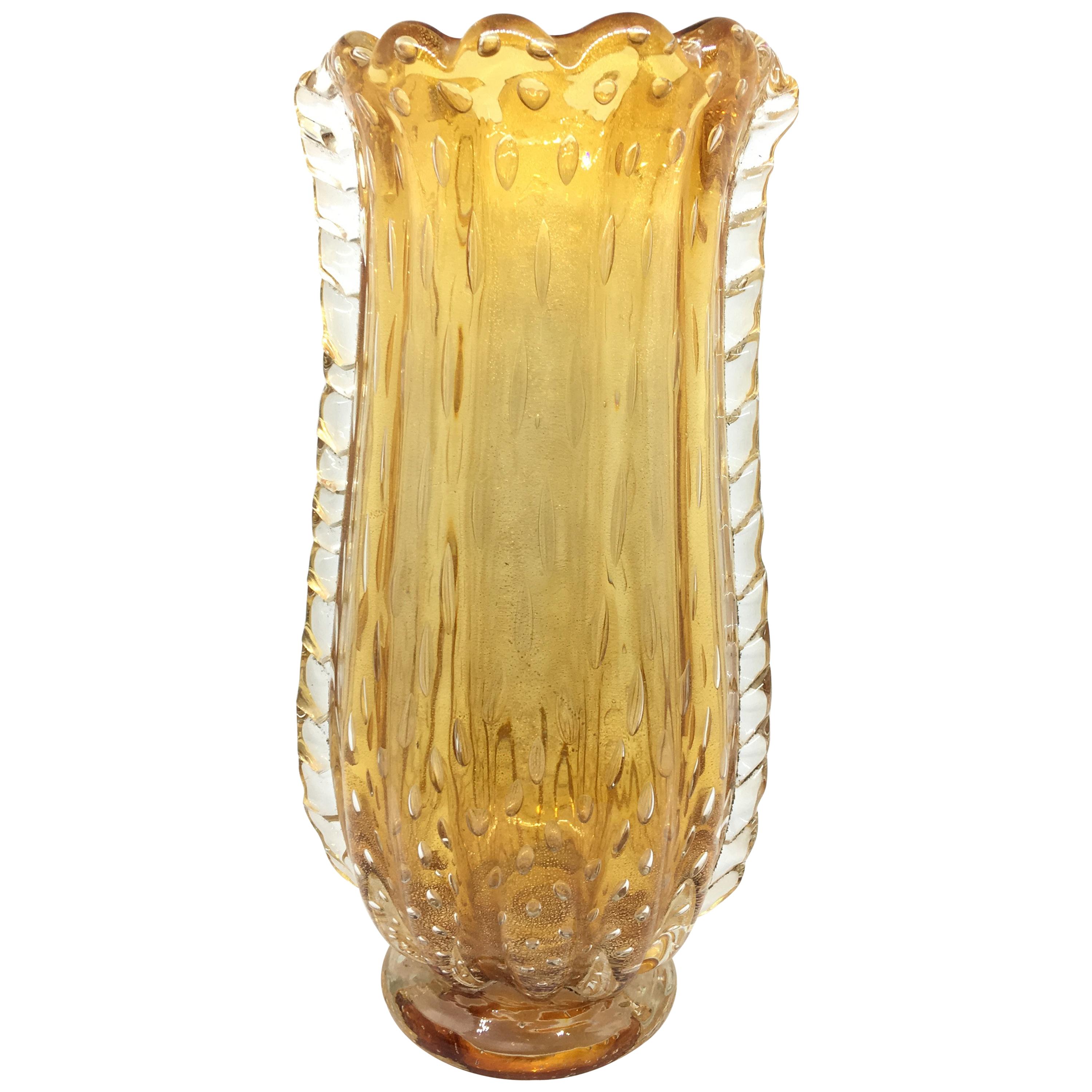 Mid-Century Modern Italian yellow and gold Murano Glass Vase 1970