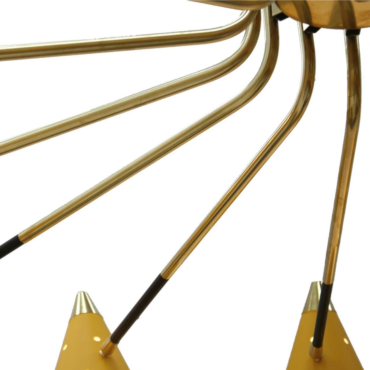 Mid-Century Modern Italian Yellow Lacquered Metal and Brass Pendant Lamp In Excellent Condition In Madrid, ES