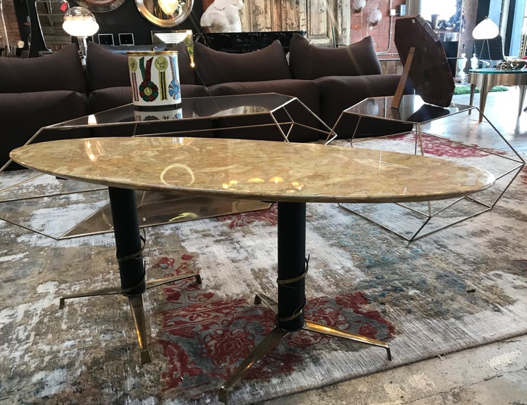 Mid-Century Modern Italian Yellow Marble and Brass Oval Coffee Table, 1950 In Good Condition For Sale In Los Angeles, CA