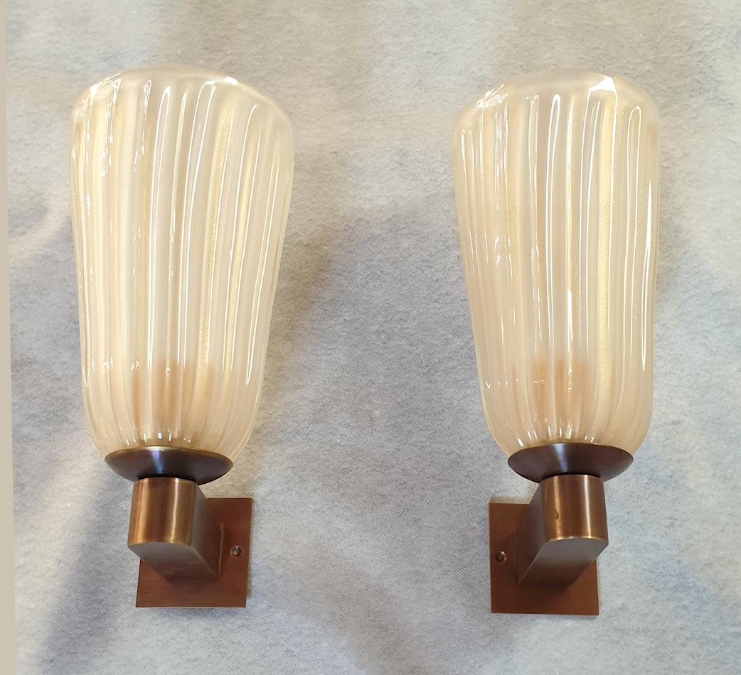 Italian Neoclassical Mid-Century Modern Ivory Murano Glass Sconces Barovier, Italy 1970 