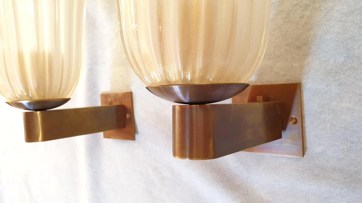 Late 20th Century Neoclassical Mid-Century Modern Ivory Murano Glass Sconces Barovier, Italy 1970