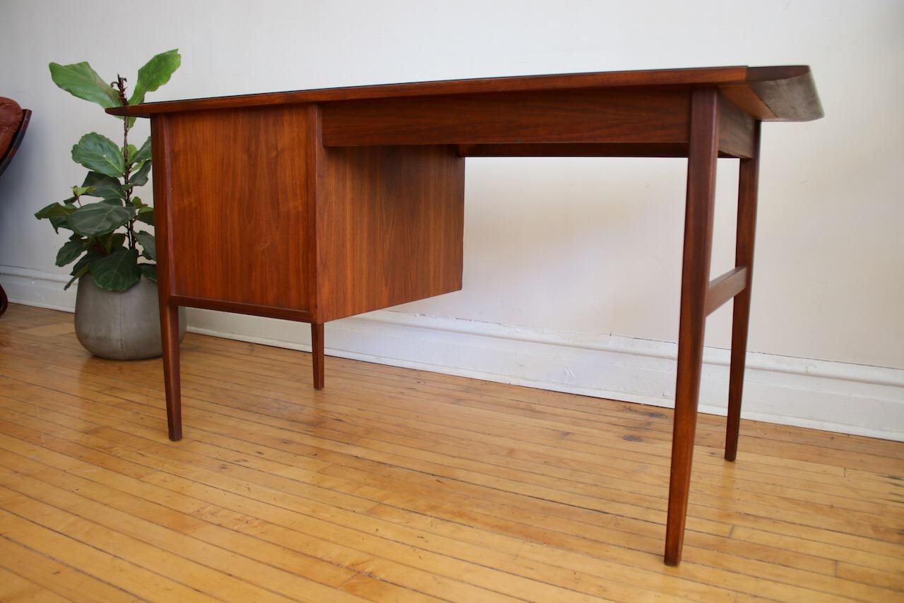 Mid-Century Modern Jack Cartwright Walnut Desk 2