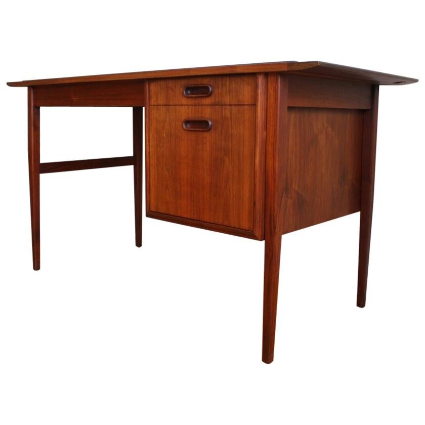 Mid-Century Modern Jack Cartwright Walnut Desk