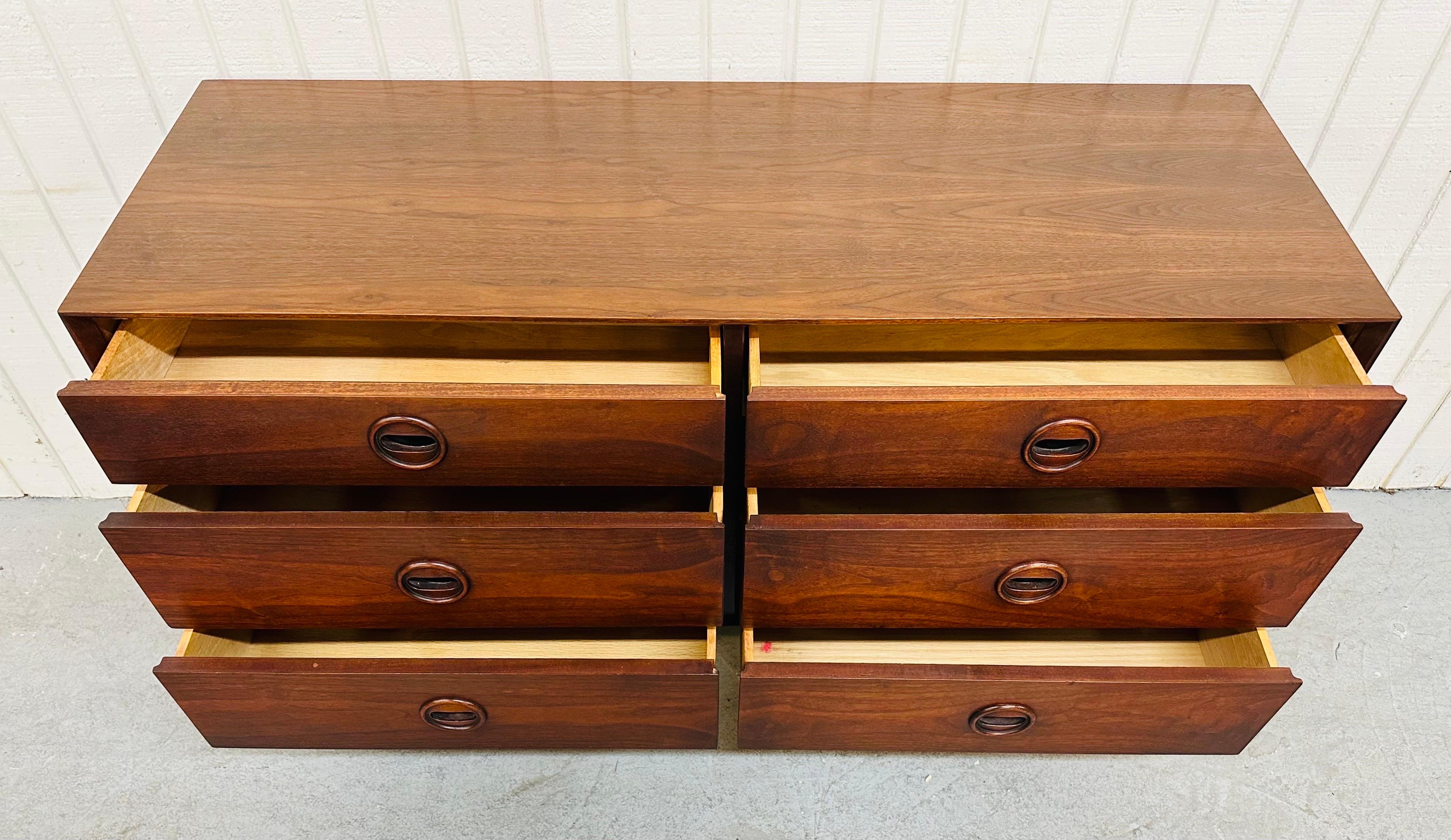 Wood Mid-Century Modern Jack Cartwright Walnut Dresser