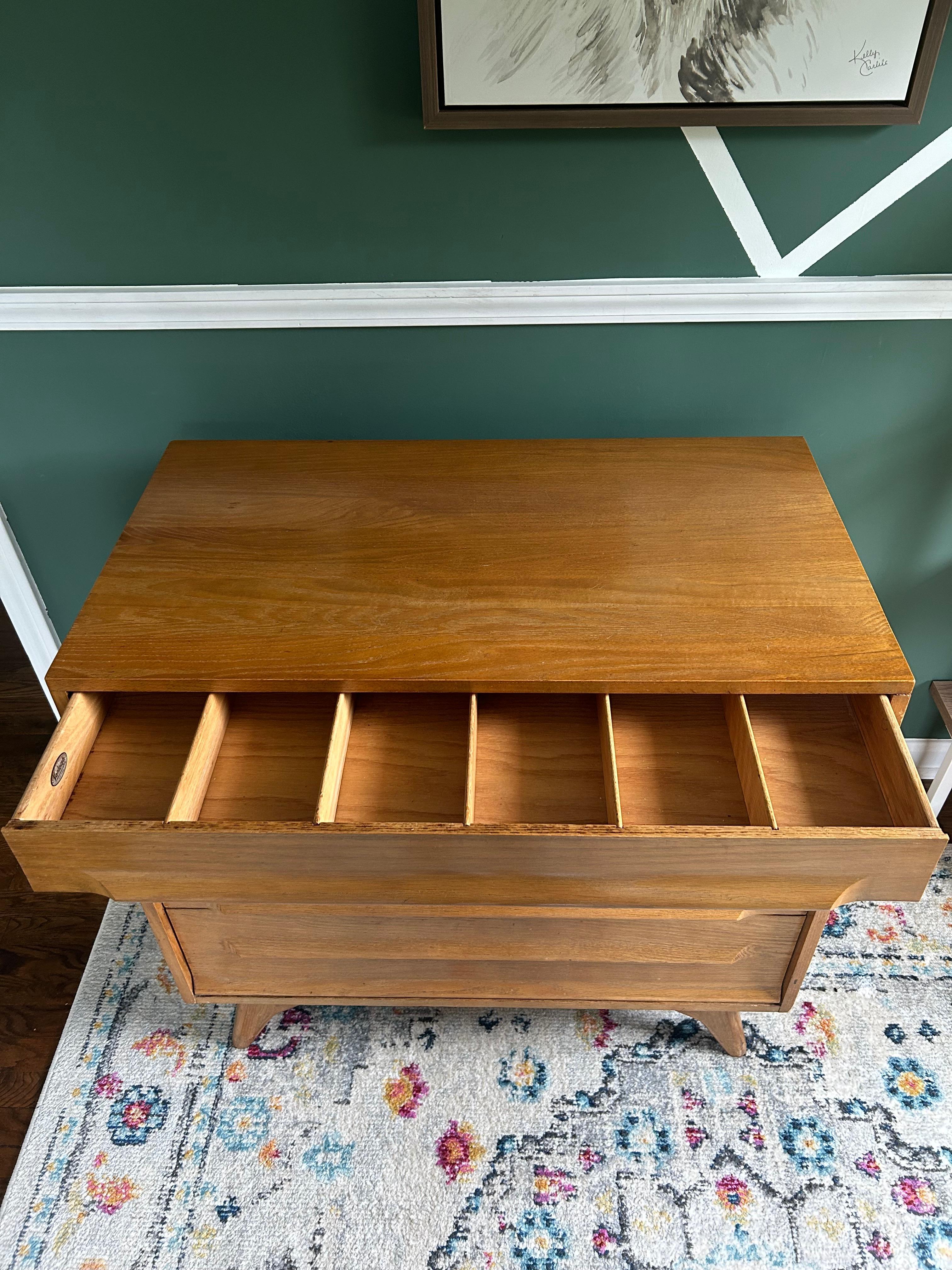 Mid-Century Modern Jack Van Der Molan Gentleman's Dresser for Vanleigh For Sale 4