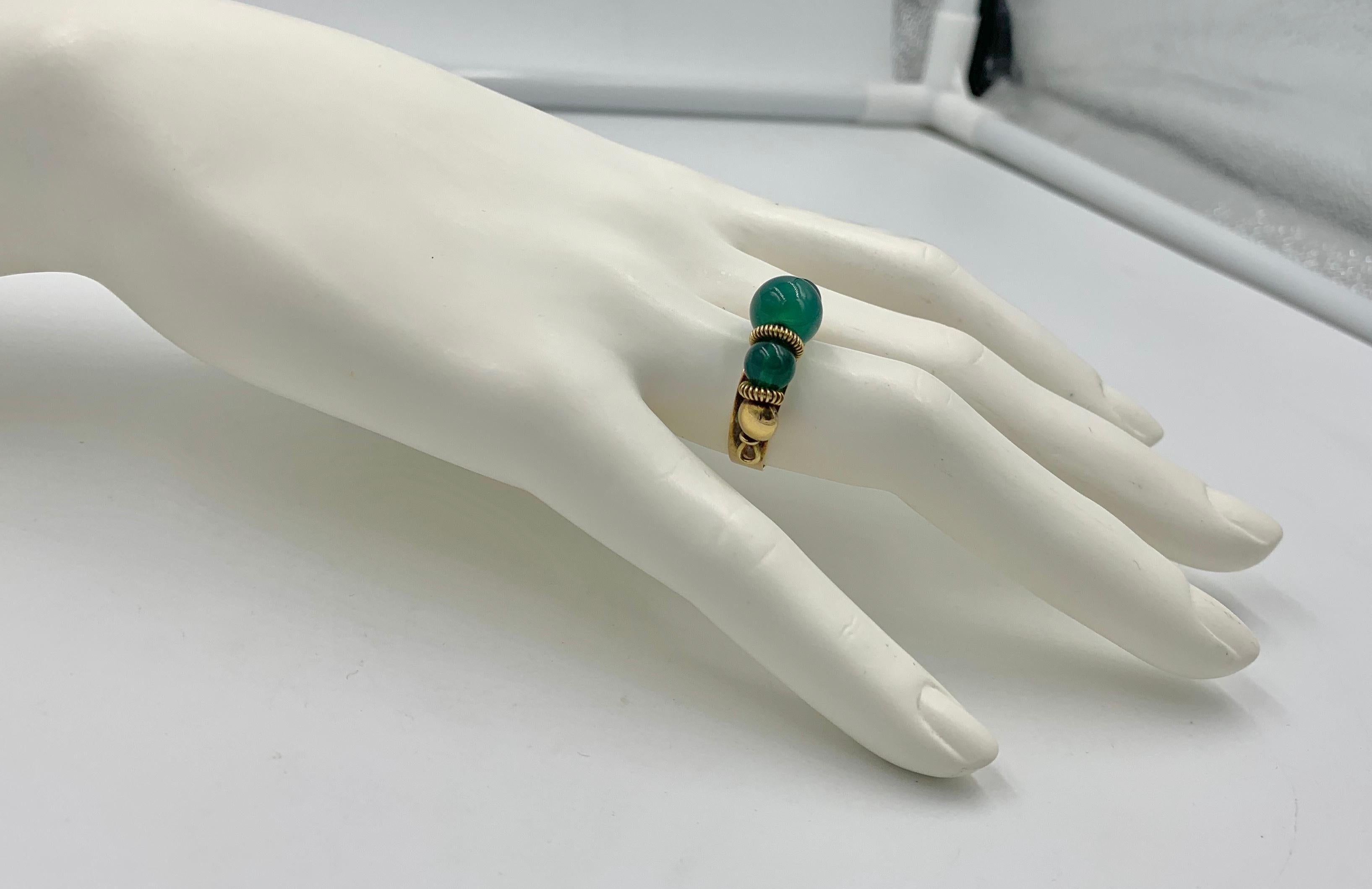 Mid-Century Modern Jade 18 Karat Gold Ring Moghul Style Bead 2
