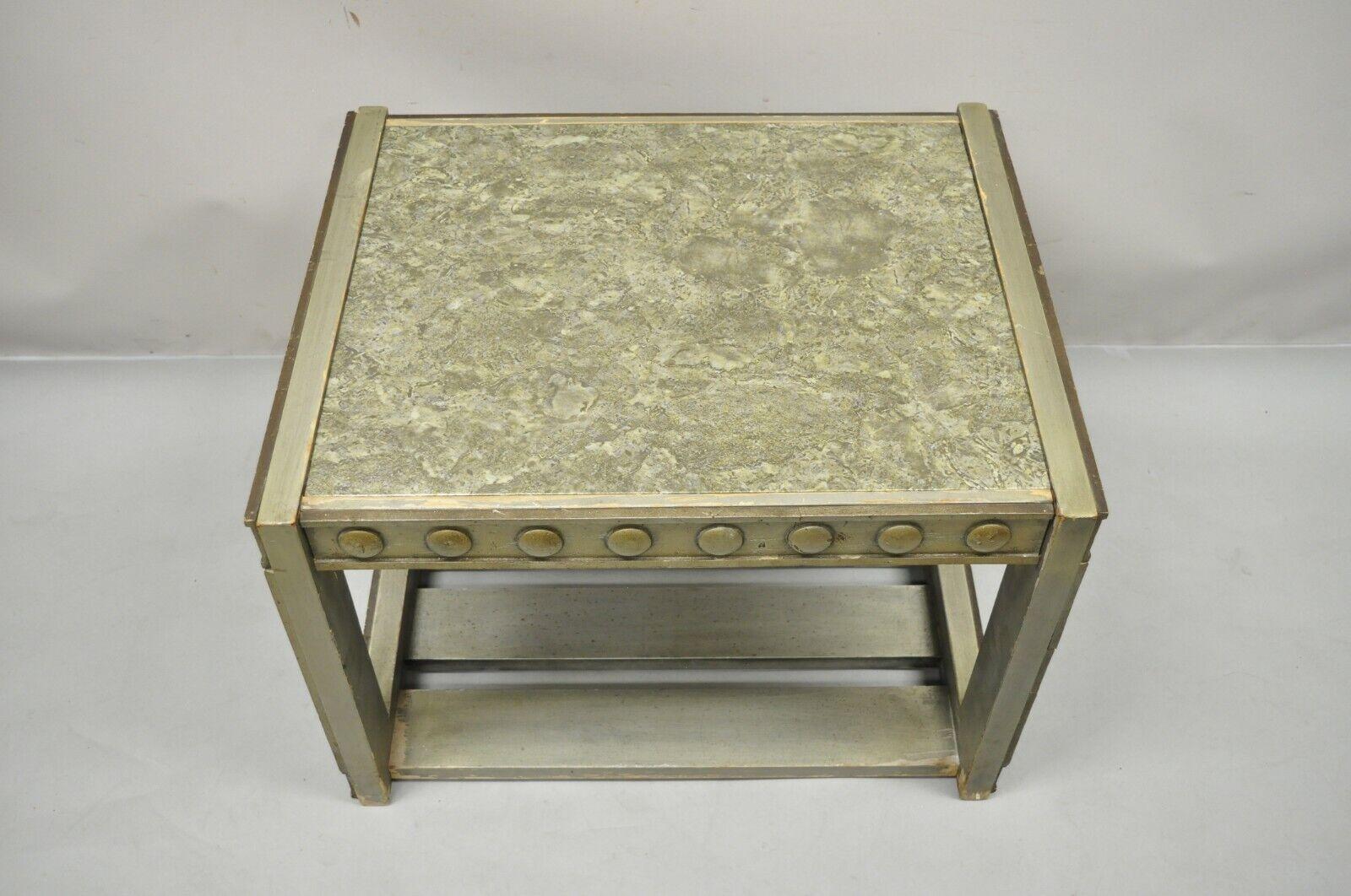 Mid-Century Modern Table d'appoint en argent de style James Mont moderne du milieu du siècle dernier en vente