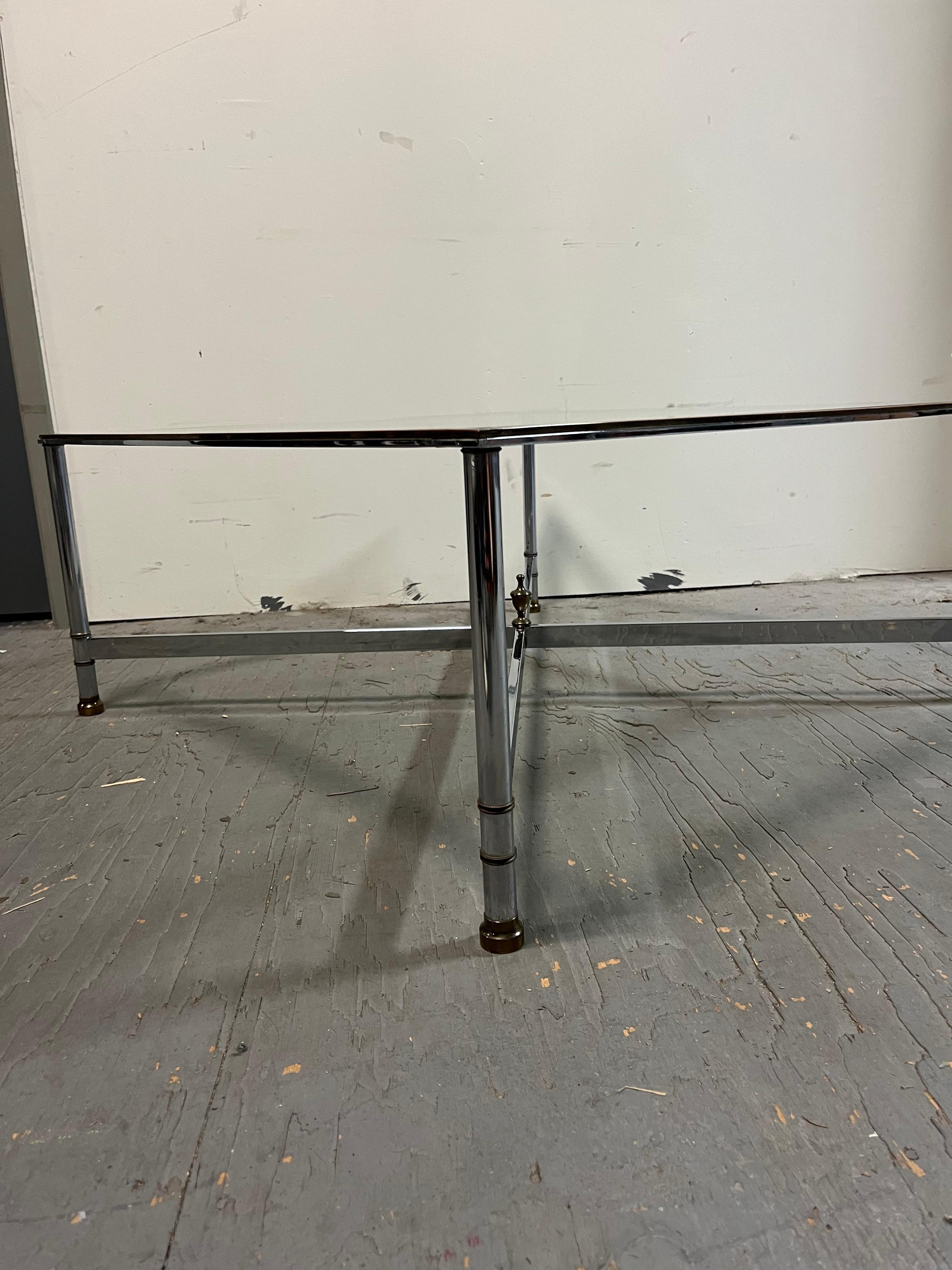 Mid-Century Modern Table basse en laiton chromé The Modernity en vente