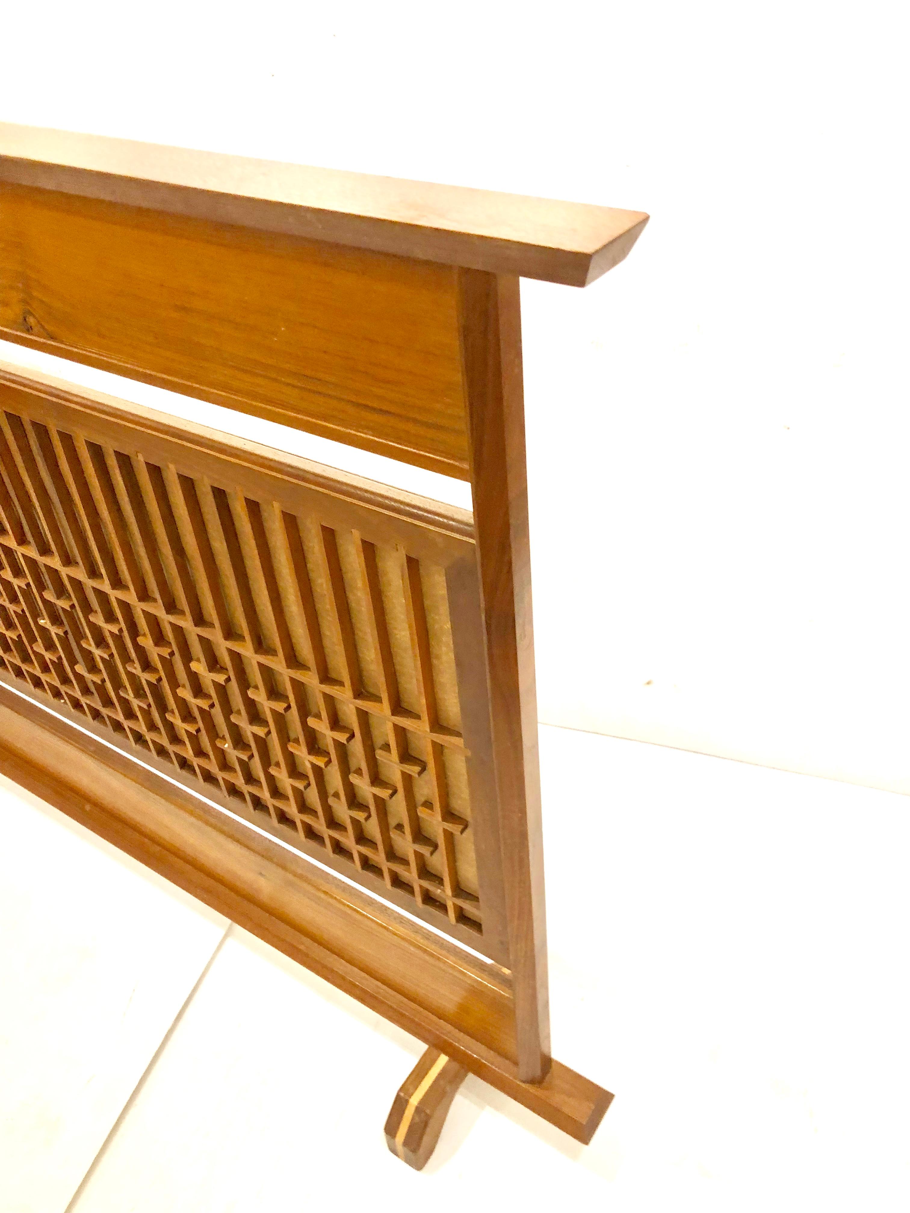 American Mid-Century Modern Japanese Small Screen Divider in the Style of Nakashima