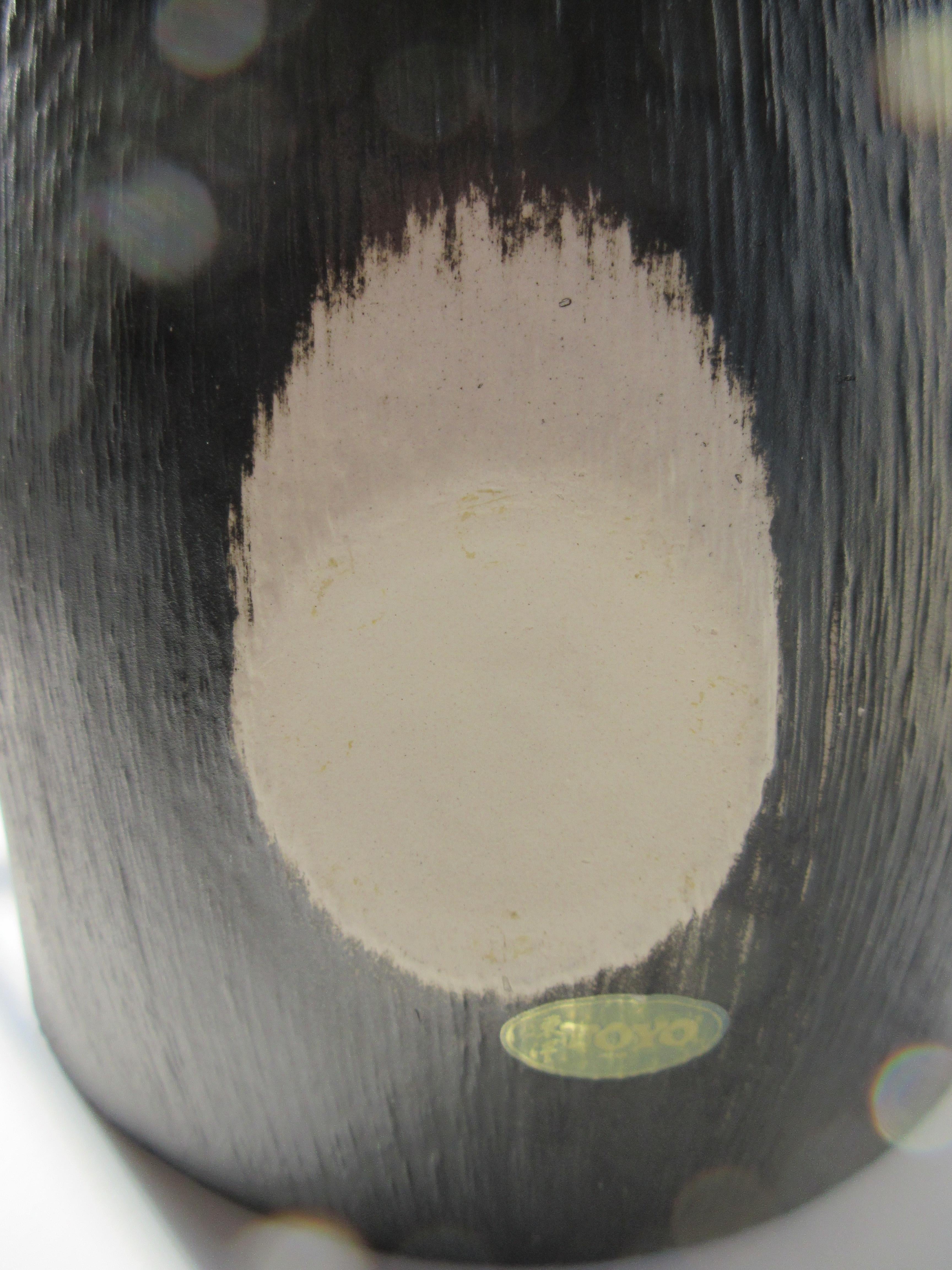 Vase japonais TOYO noir mat de style The Moderns 1