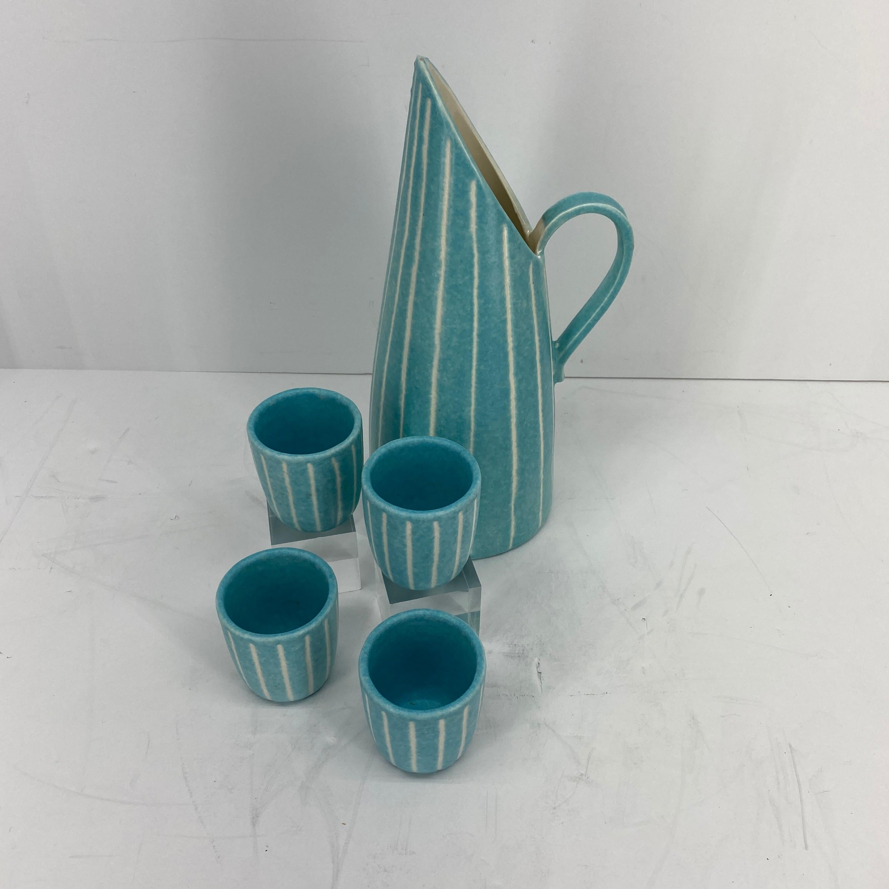 Mid-Century Modern Jaru of California Pitcher and Beaker/Cup Set In Good Condition In Haddonfield, NJ