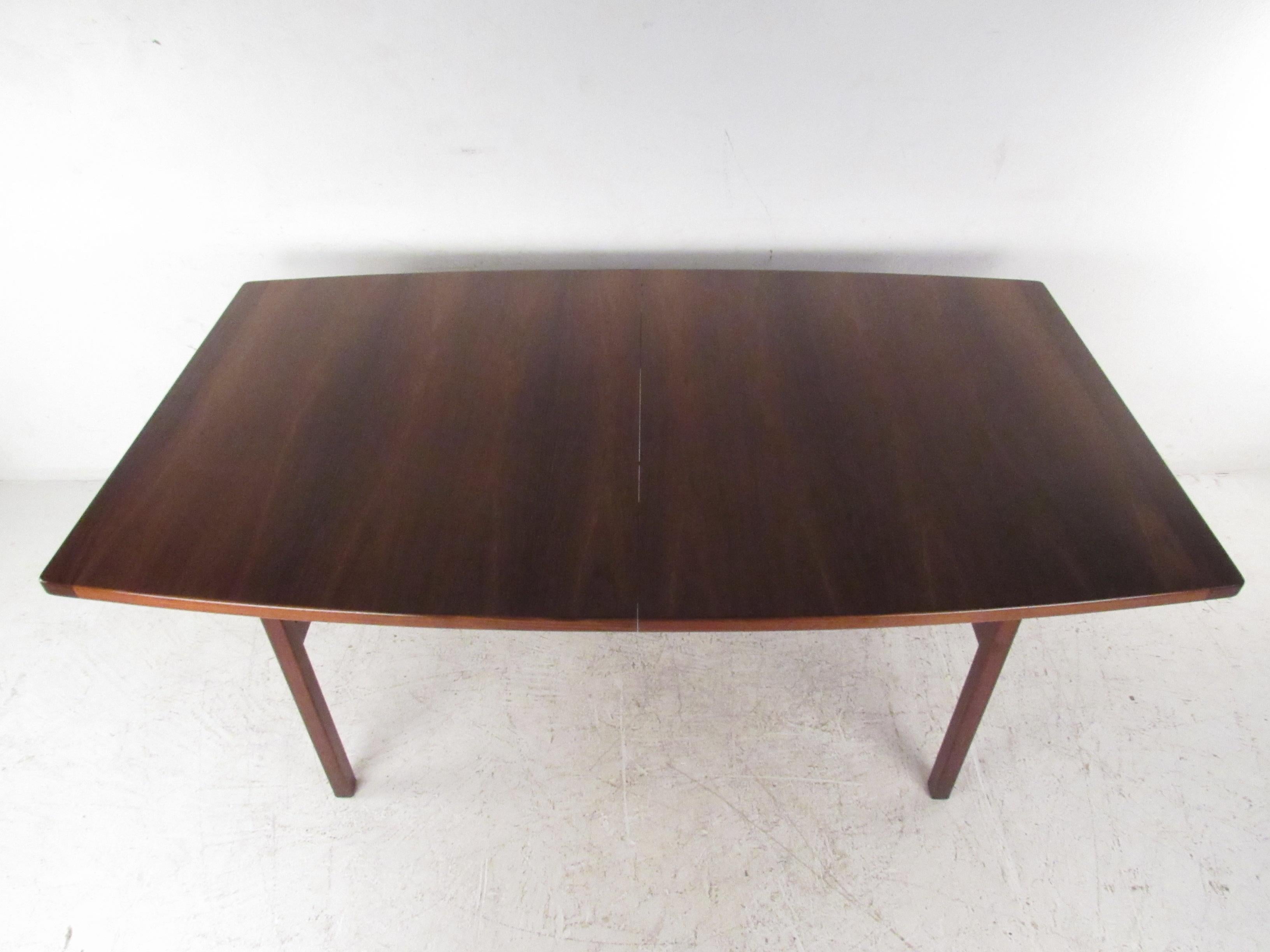 Late 20th Century Mid-Century Modern Jens Risom Dining Table
