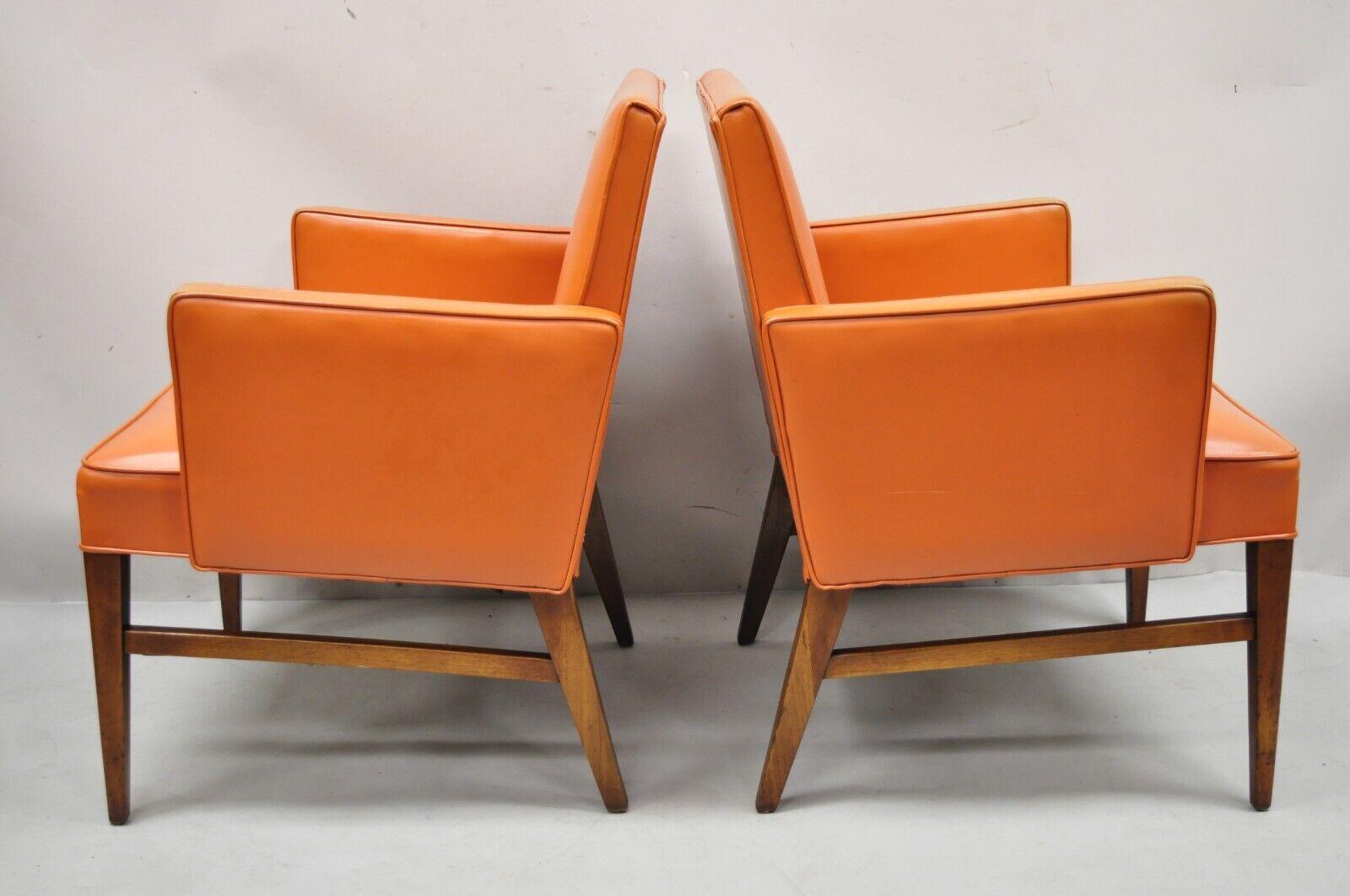Mid-Century Modern Jens Risom Style Orange Vinyl Club Lounge Chair, a Pair In Good Condition For Sale In Philadelphia, PA