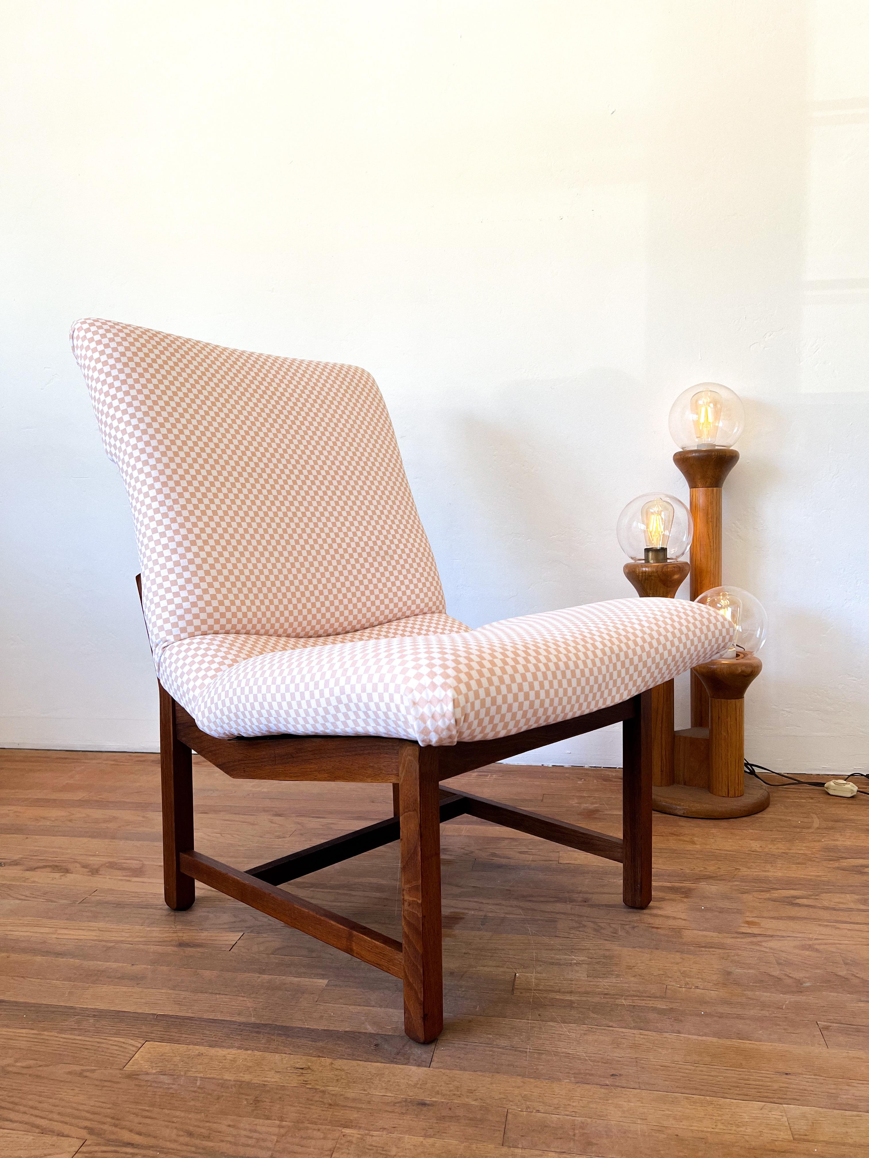 Late 20th Century Mid-Century Modern Jens Risom Style Slipper Chair For Sale