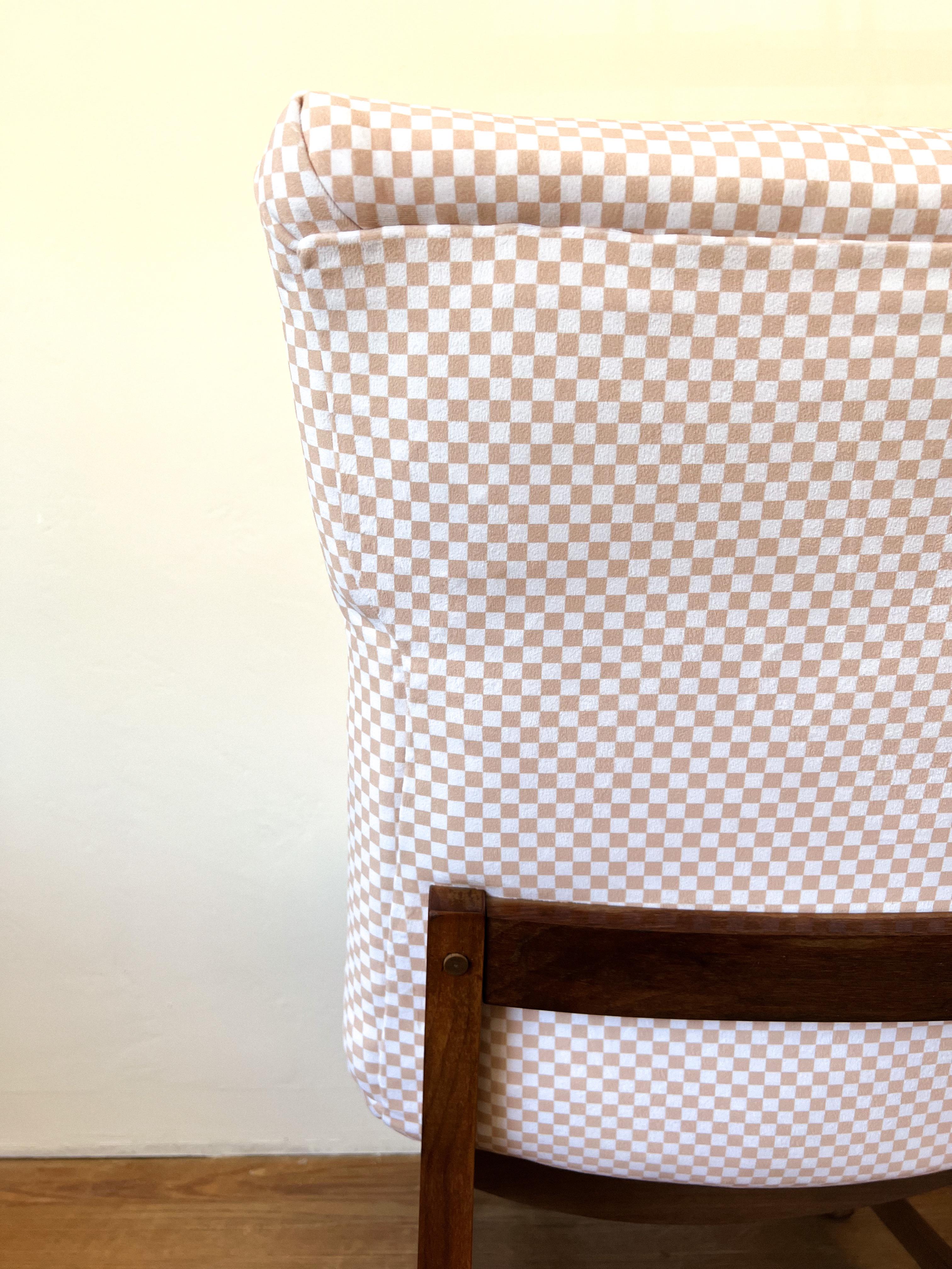 Mid-Century Modern Jens Risom Style Slipper Chair For Sale 4